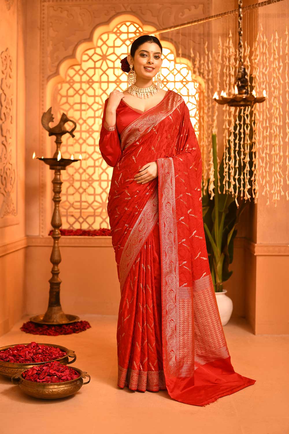 Red 'shikargah' Mushru Satin Banarasi Handloom Saree With Tanchoi Jaal Red 'shikargah' Mushru Satin Banarasi Handloom Saree With Tanchoi Jaal