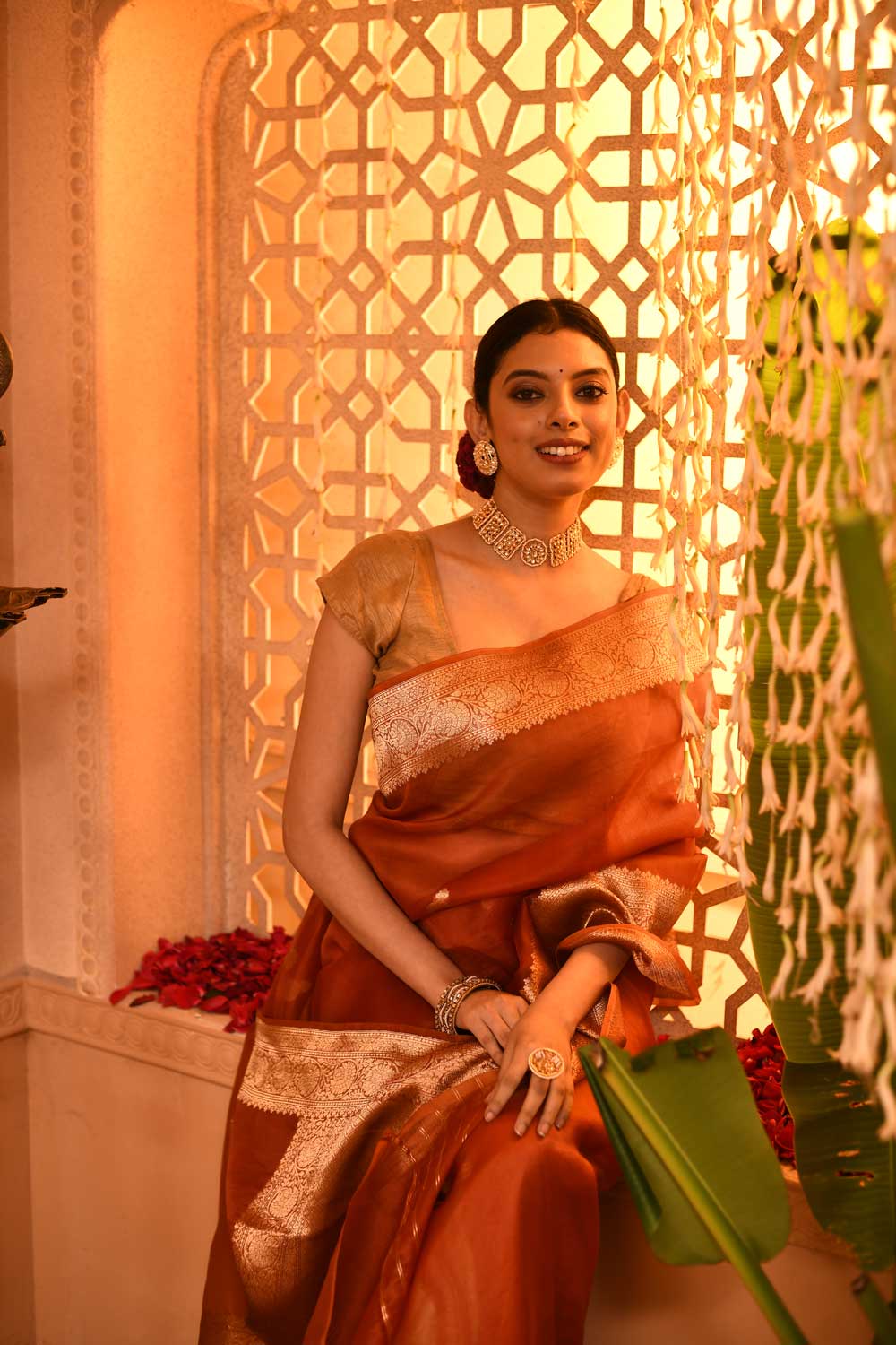 Rust Pure Kora Organza Banarasi Handloom Silk Saree With Kadhua Boota In Gold Zari Rust Pure Kora Organza Banarasi Handloom Silk Saree With Kadhua Boota In Gold Zari