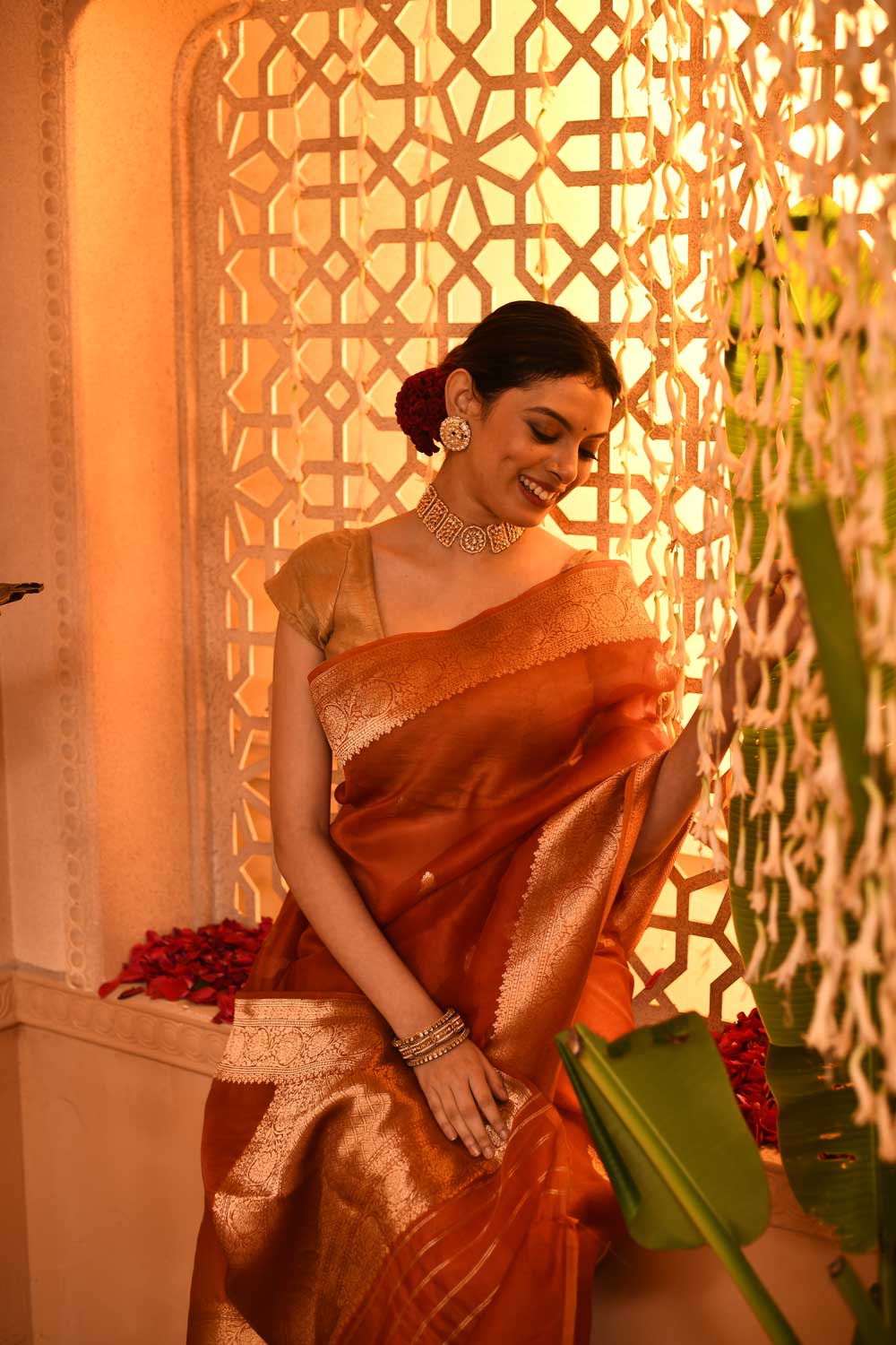Rust Pure Kora Organza Banarasi Handloom Silk Saree With Kadhua Boota In Gold Zari Rust Pure Kora Organza Banarasi Handloom Silk Saree With Kadhua Boota In Gold Zari