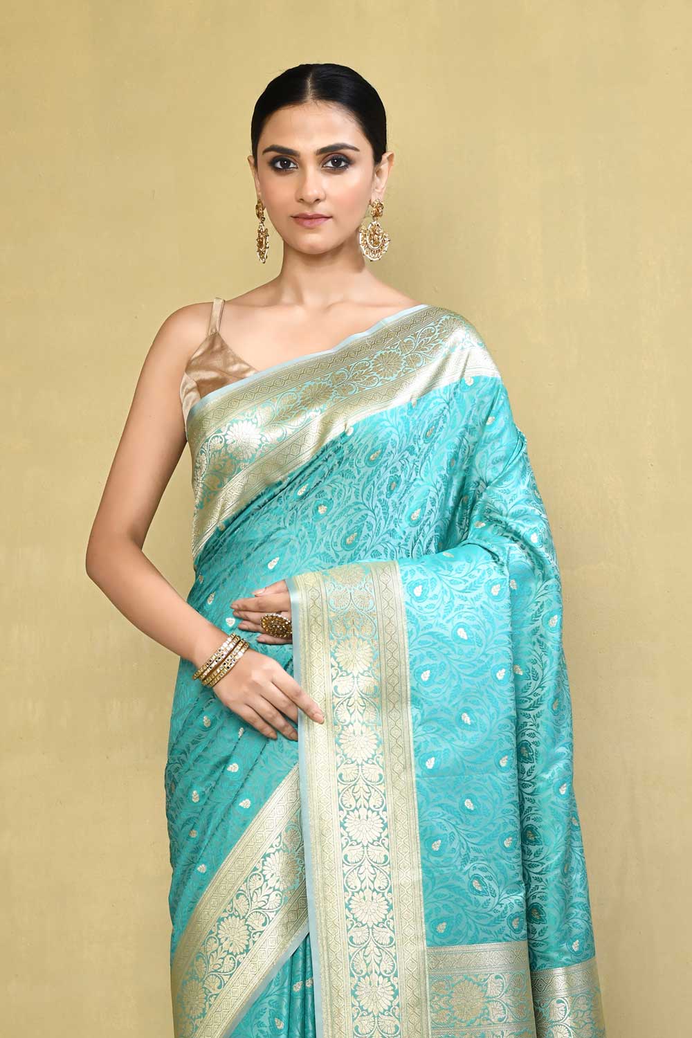 Pastel Blue Reshmi Tanchoi Banarasi Saree, Handwoven Border Pastel Blue Reshmi Tanchoi Banarasi Saree, Handwoven Border