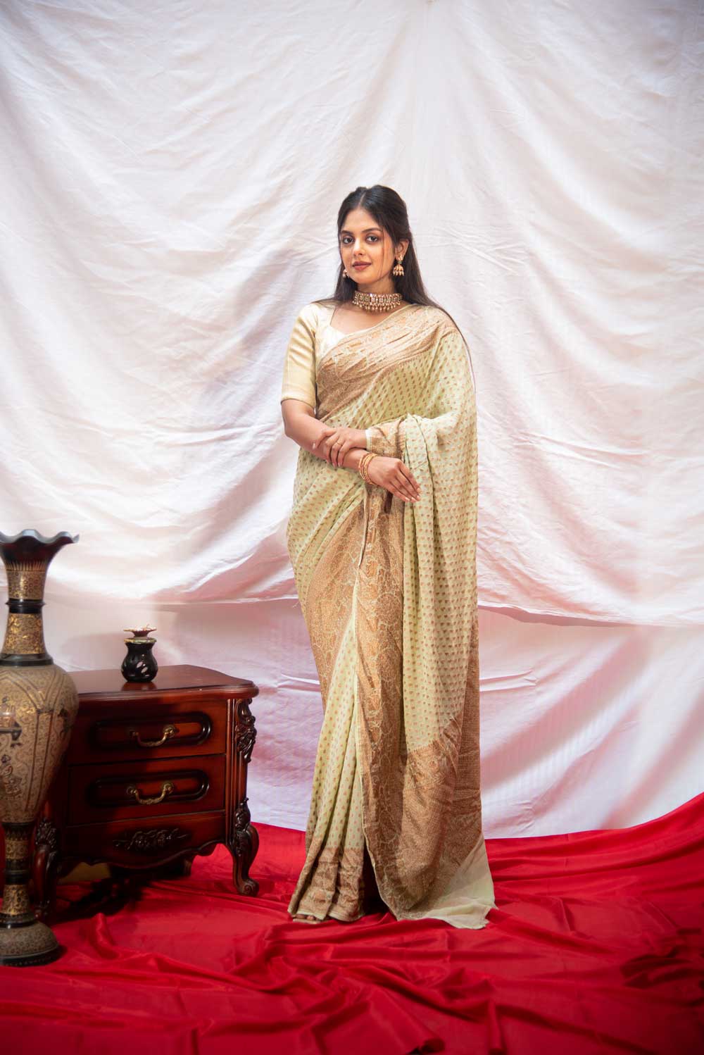 Light Pista Green Pure Khaddi Georgette Silk Banarasi Handloom Saree With Hadowven Shikargah Border In Antique Zari