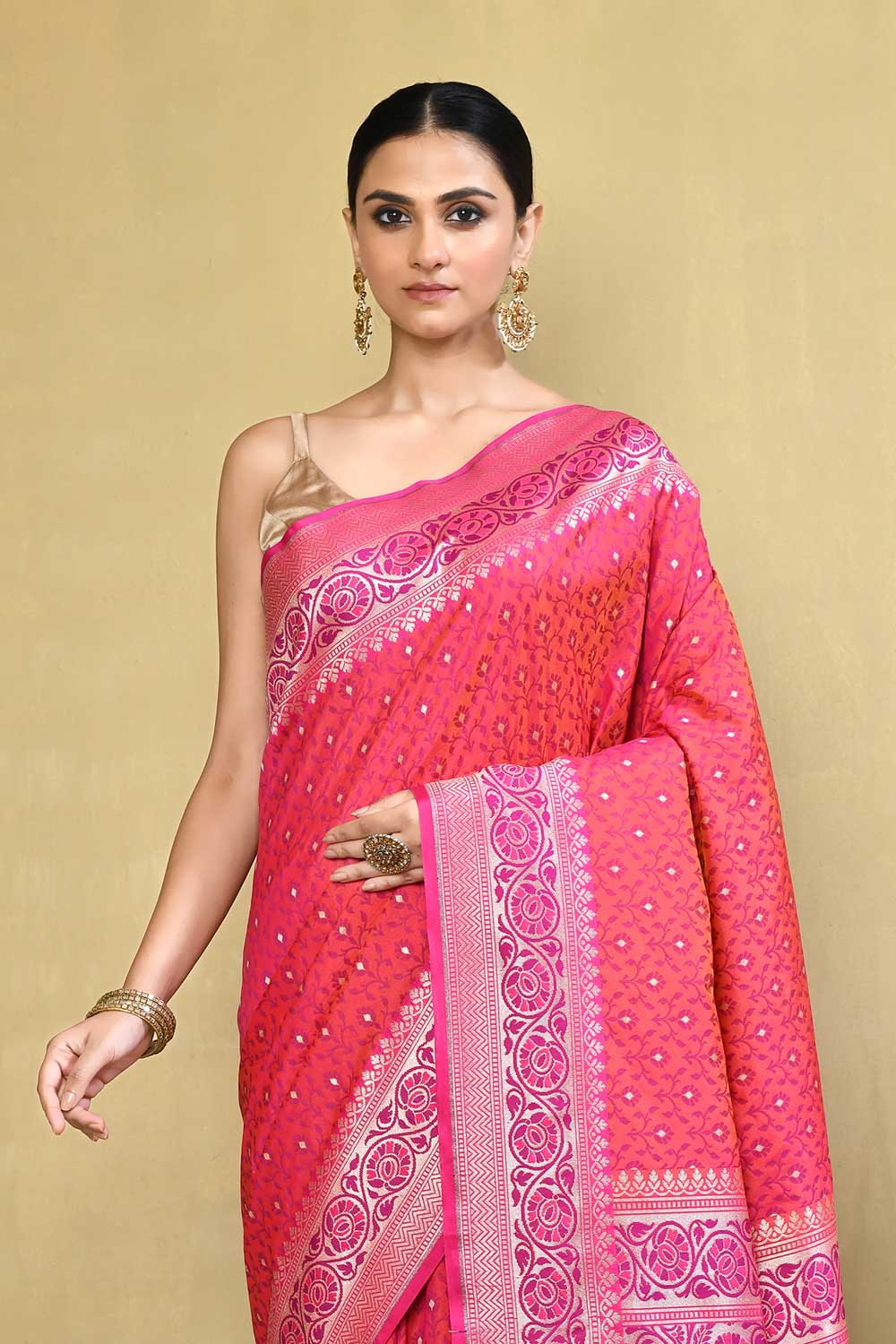 Peach- Pink Handloom Reshmi Tanchoi Banarasi Saree With Handwoven Border Peach- Pink Handloom Reshmi Tanchoi Banarasi Saree With Handwoven Border