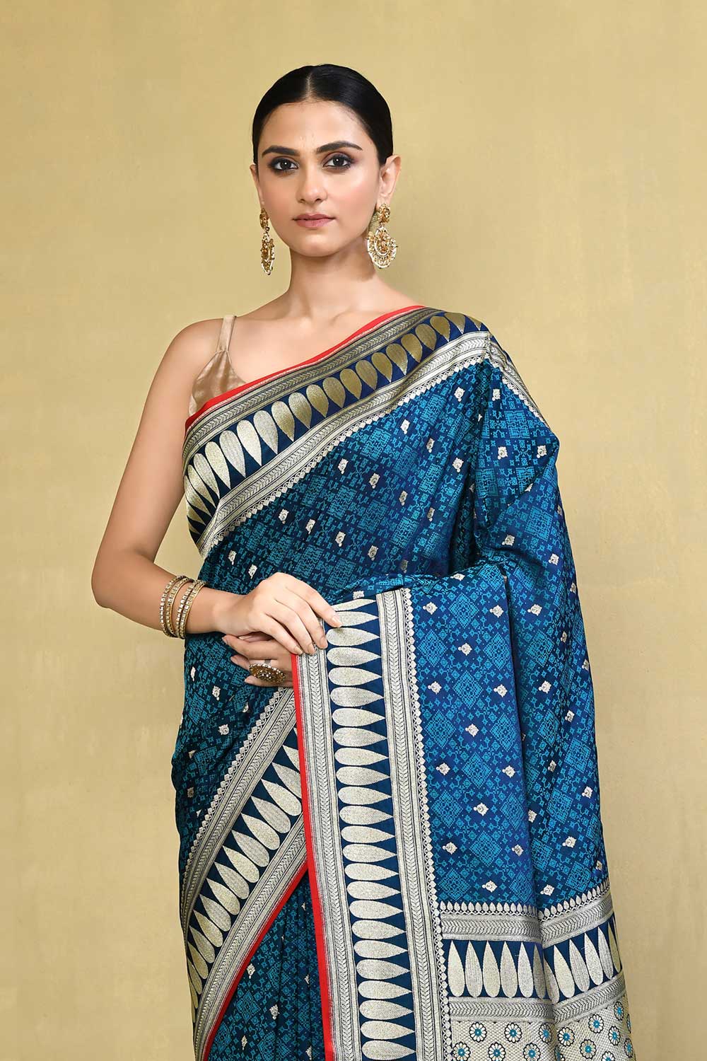 Blue Handloom Reshmi Banarasi Saree With Handwoven Border Blue Handloom Reshmi Banarasi Saree With Handwoven Border