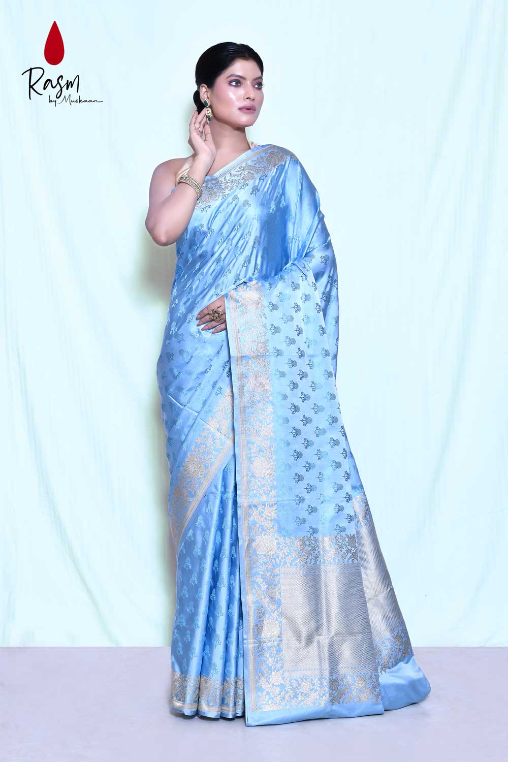 Blue Pure Katan Mushru Silk Banarasi Handloom Saree With Kadhua Border Blue Pure Katan Mushru Silk Banarasi Handloom Saree With Kadhua Border