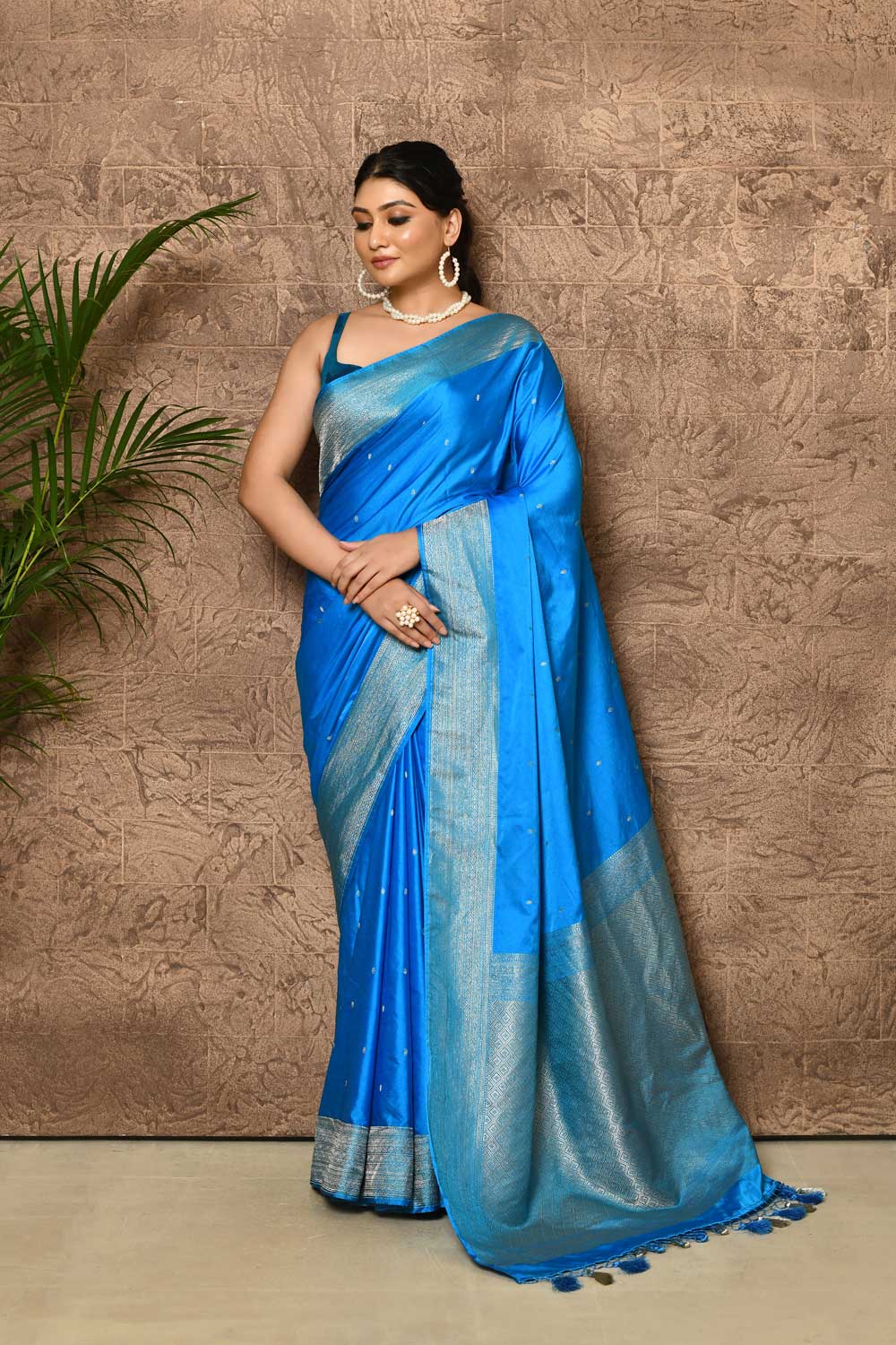 Dark Sky Blue Katan Mushru Satin Banarasi Handloom Saree With Allover  Booti Dark Sky Blue Katan Mushru Satin Banarasi Handloom Saree With Allover  Booti