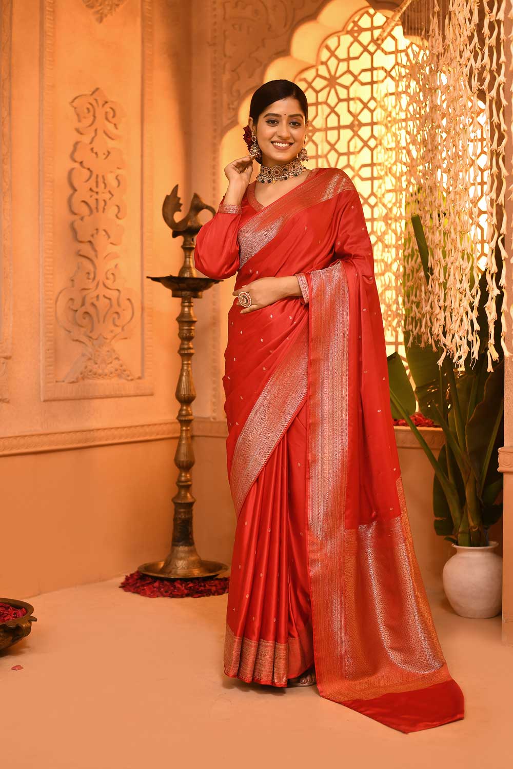 Red Mushru Satin Banarasi Handloom Saree Red Mushru Satin Banarasi Handloom Saree
