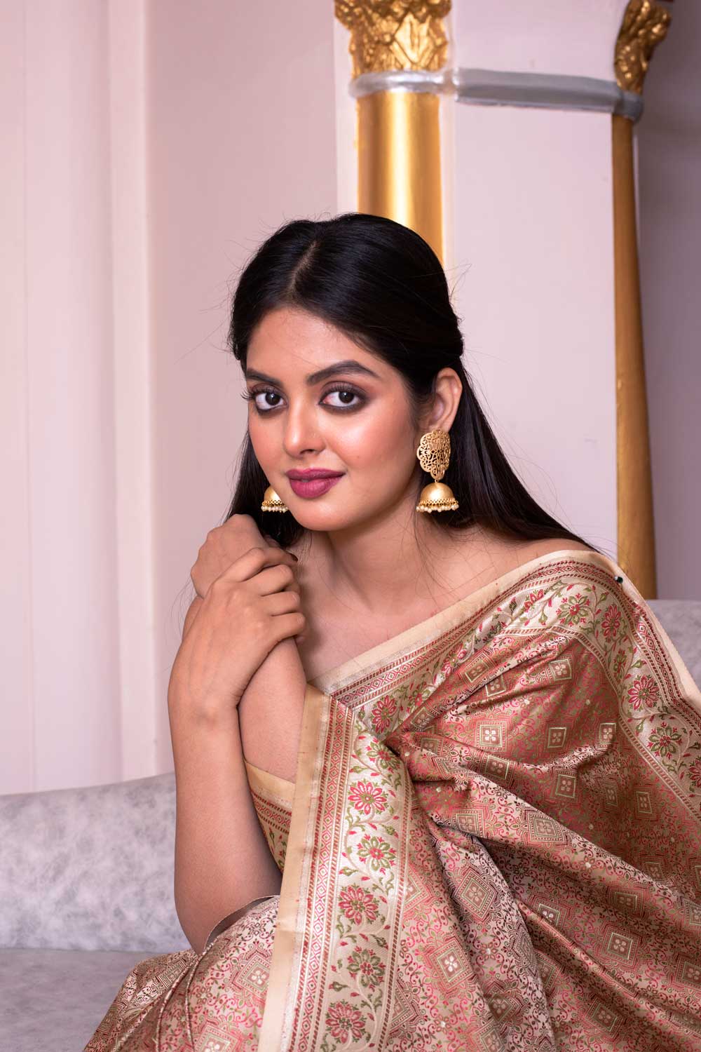 Beige Tussar Tanchoi Jamawar Banarasi Handloom Saree Beige Tussar Tanchoi Jamawar Banarasi Handloom Saree