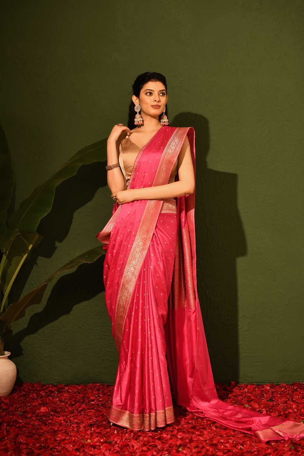 Pink Mushru Satin Banarasi Handloom Saree With Handwoven Booti And Border Pink Mushru Satin Banarasi Handloom Saree With Handwoven Booti And Border