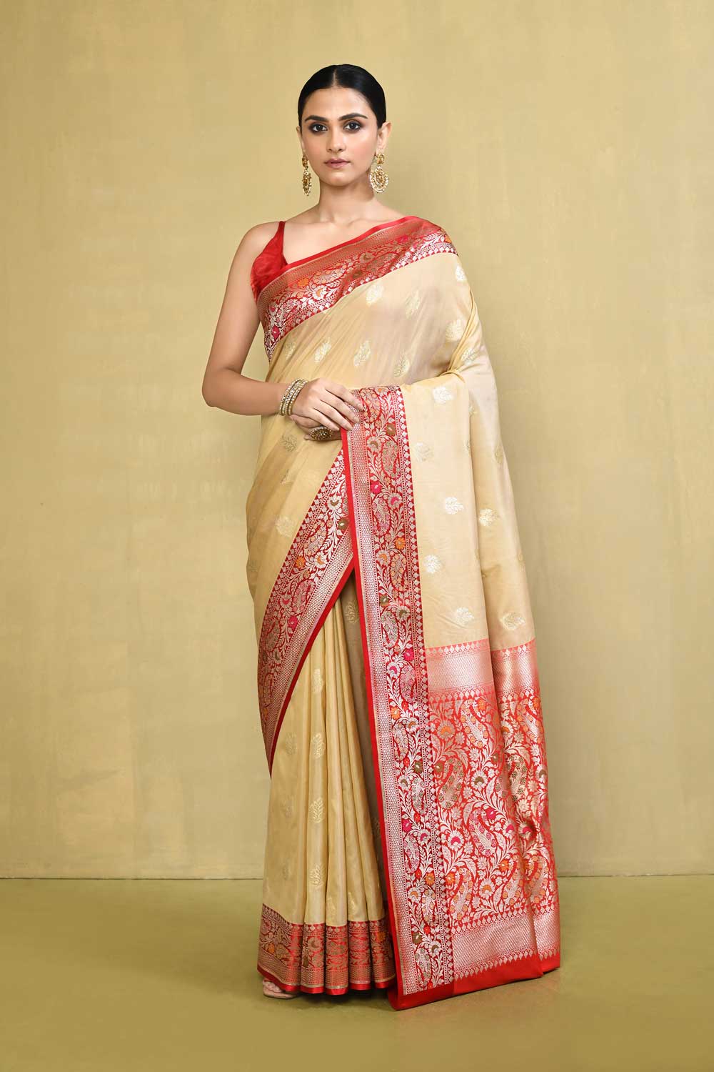 Tussar/Beige - Red Banarasi Saree With Contrast Meenakari Border Tussar/Beige - Red Banarasi Saree With Contrast Meenakari Border