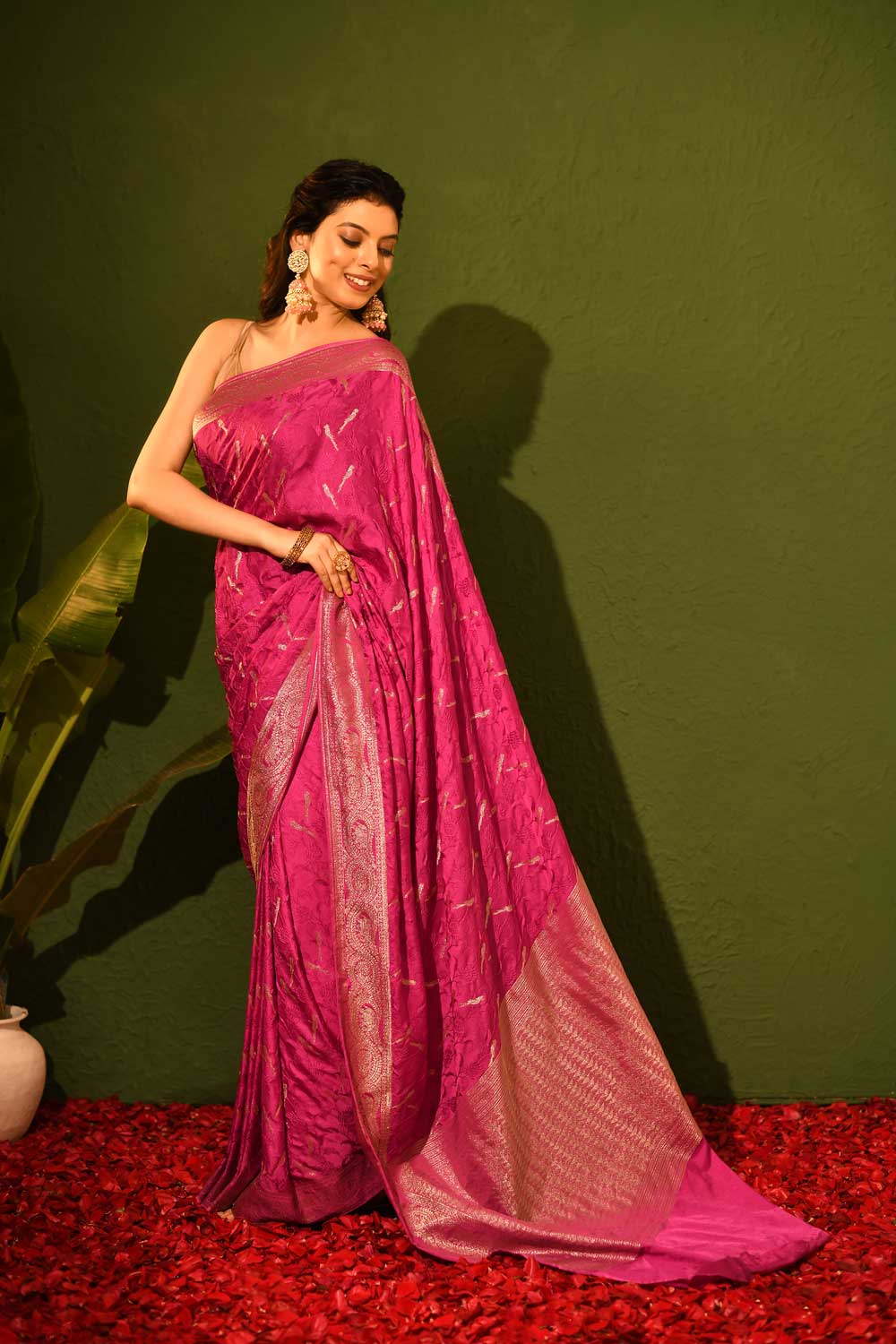 Purple 'Shikargah' Mushru Handloom Saree With Tanchoi Jaal Work Purple 'Shikargah' Mushru Handloom Saree With Tanchoi Jaal Work