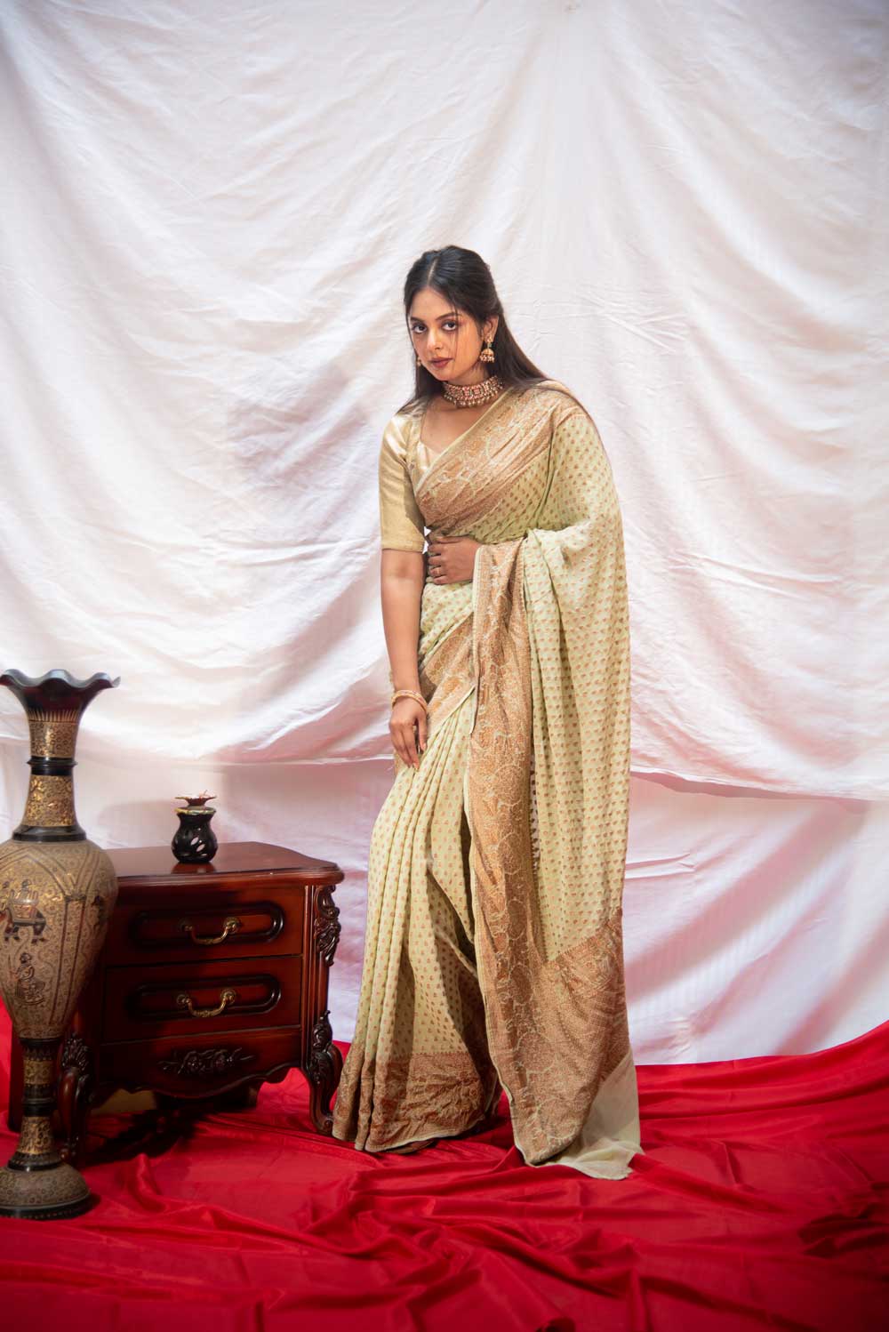 Light Pista Green Pure Khaddi Georgette Silk Banarasi Handloom Saree With Hadowven Shikargah Border In Antique Zari Light Pista Green Pure Khaddi Georgette Silk Banarasi Handloom Saree With Hadowven Shikargah Border In Antique Zari