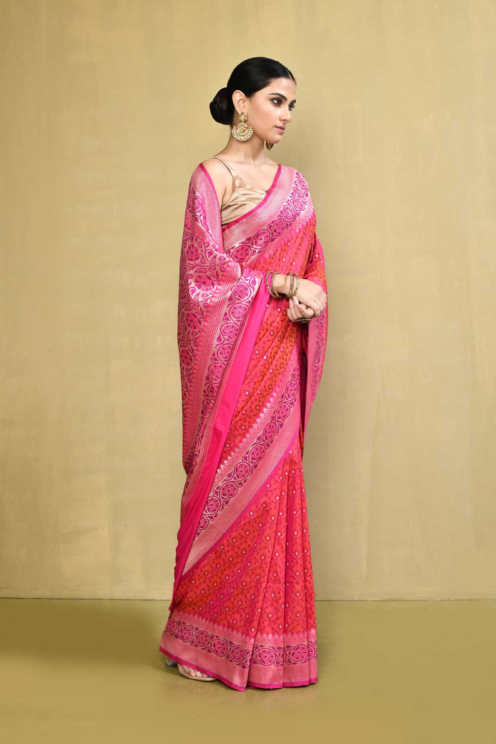 Peach- Pink Reshmi Tanchoi Saree With Handwoven Border Peach- Pink Reshmi Tanchoi Saree With Handwoven Border
