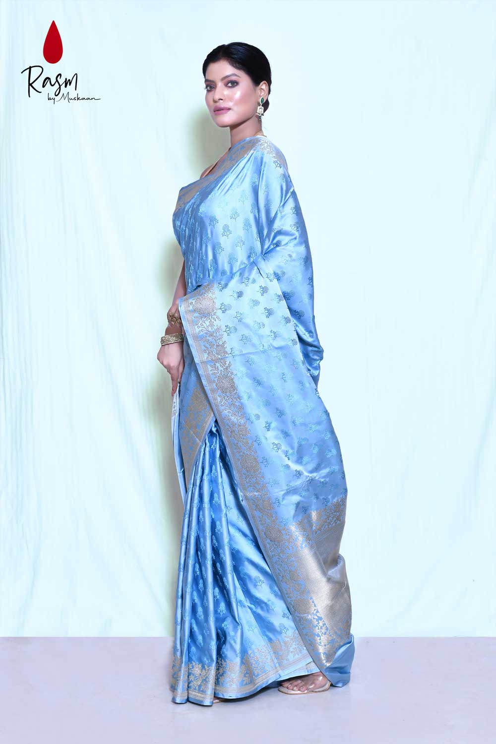 Blue Pure Banarasi Handloom Saree With Kadhua Border Blue Pure Banarasi Handloom Saree With Kadhua Border