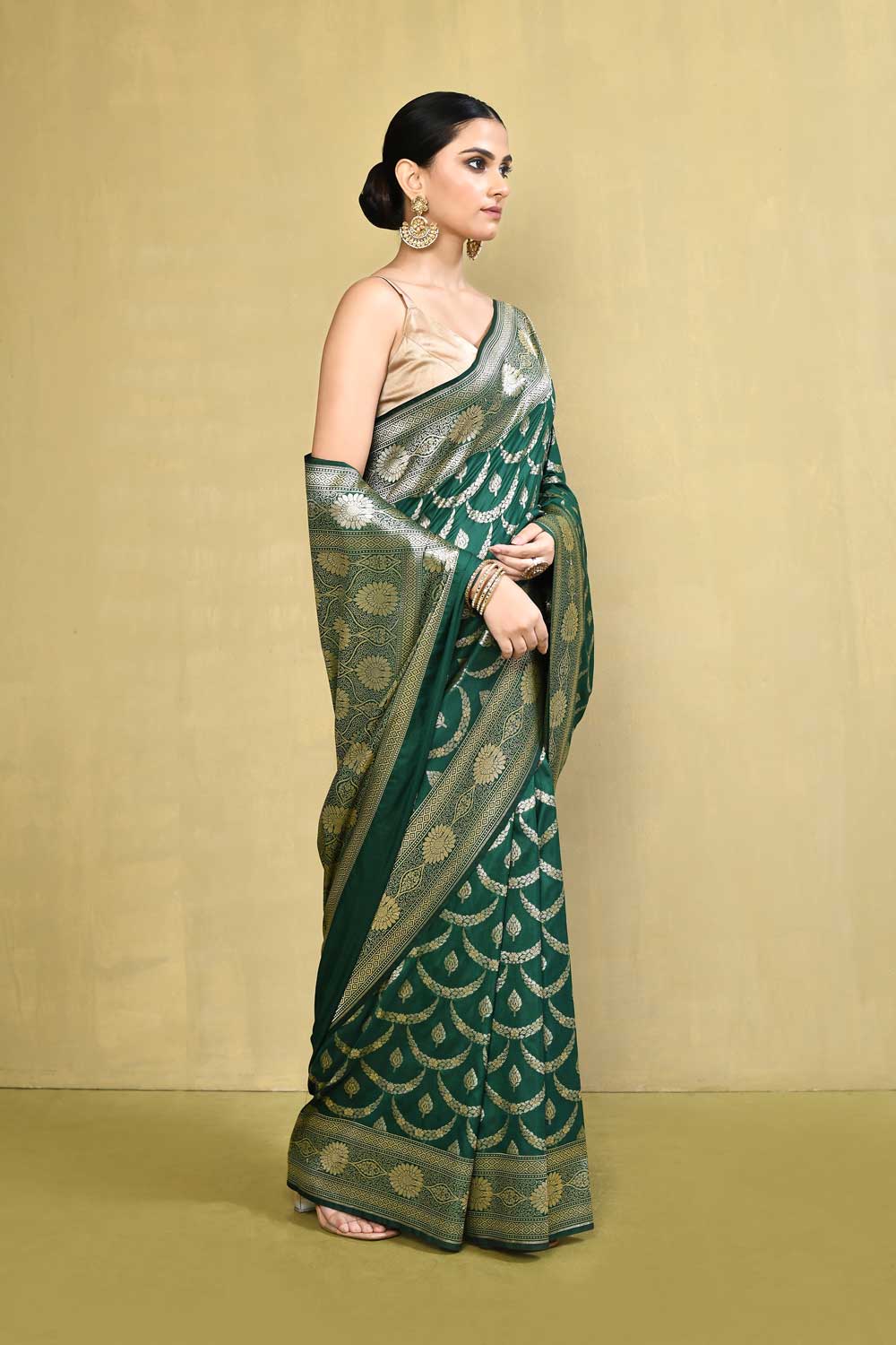 Green Banarasi Saree With Handwoven Jaal Pattern Green Banarasi Saree With Handwoven Jaal Pattern