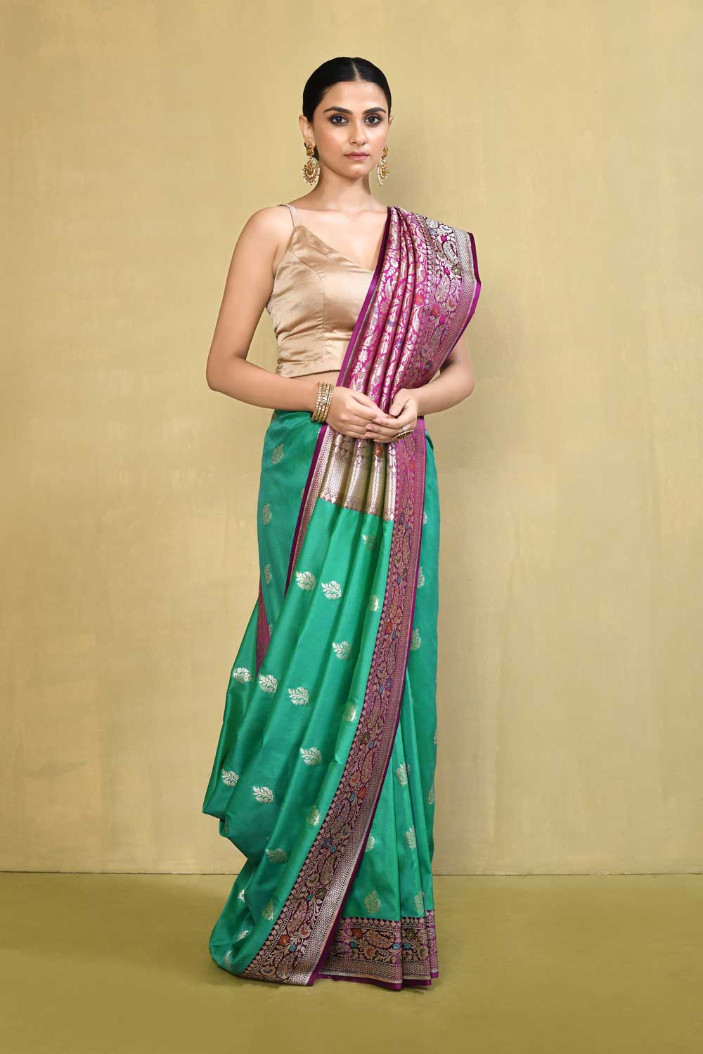 Banarasi Handloom Saree With Contrast Meenakari Border Banarasi Handloom Saree With Contrast Meenakari Border
