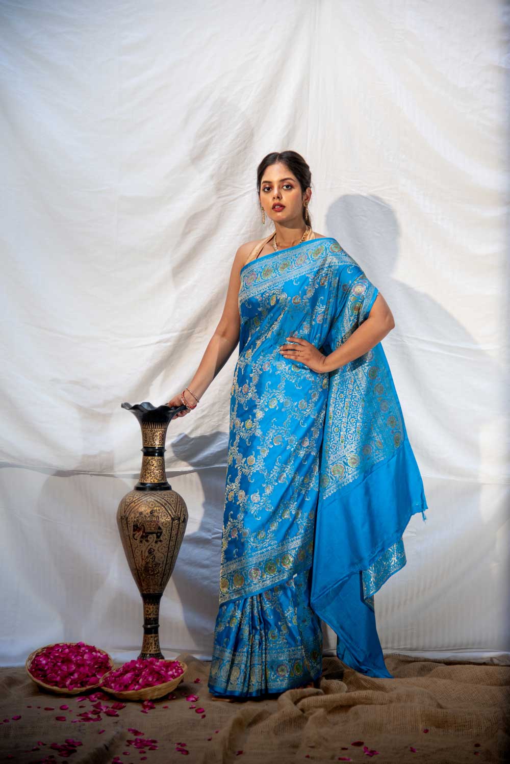 Satin Banarasi Handloom Saree With Meenakari Jaal Work Satin Banarasi Handloom Saree With Meenakari Jaal Work