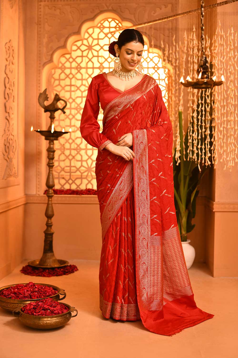 Red 'shikargah' Mushru Satin Banarasi Handloom Saree With Tanchoi Jaal Red 'shikargah' Mushru Satin Banarasi Handloom Saree With Tanchoi Jaal