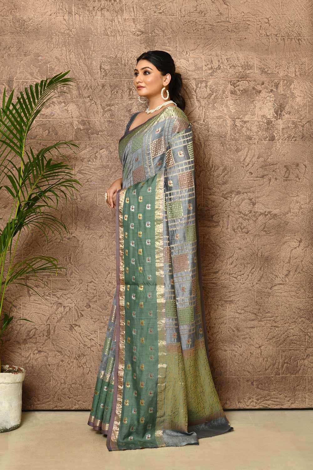 Chiniya Silk Banarasi Handloom Saree With Meekari Shikargah Border Chiniya Silk Banarasi Handloom Saree With Meekari Shikargah Border