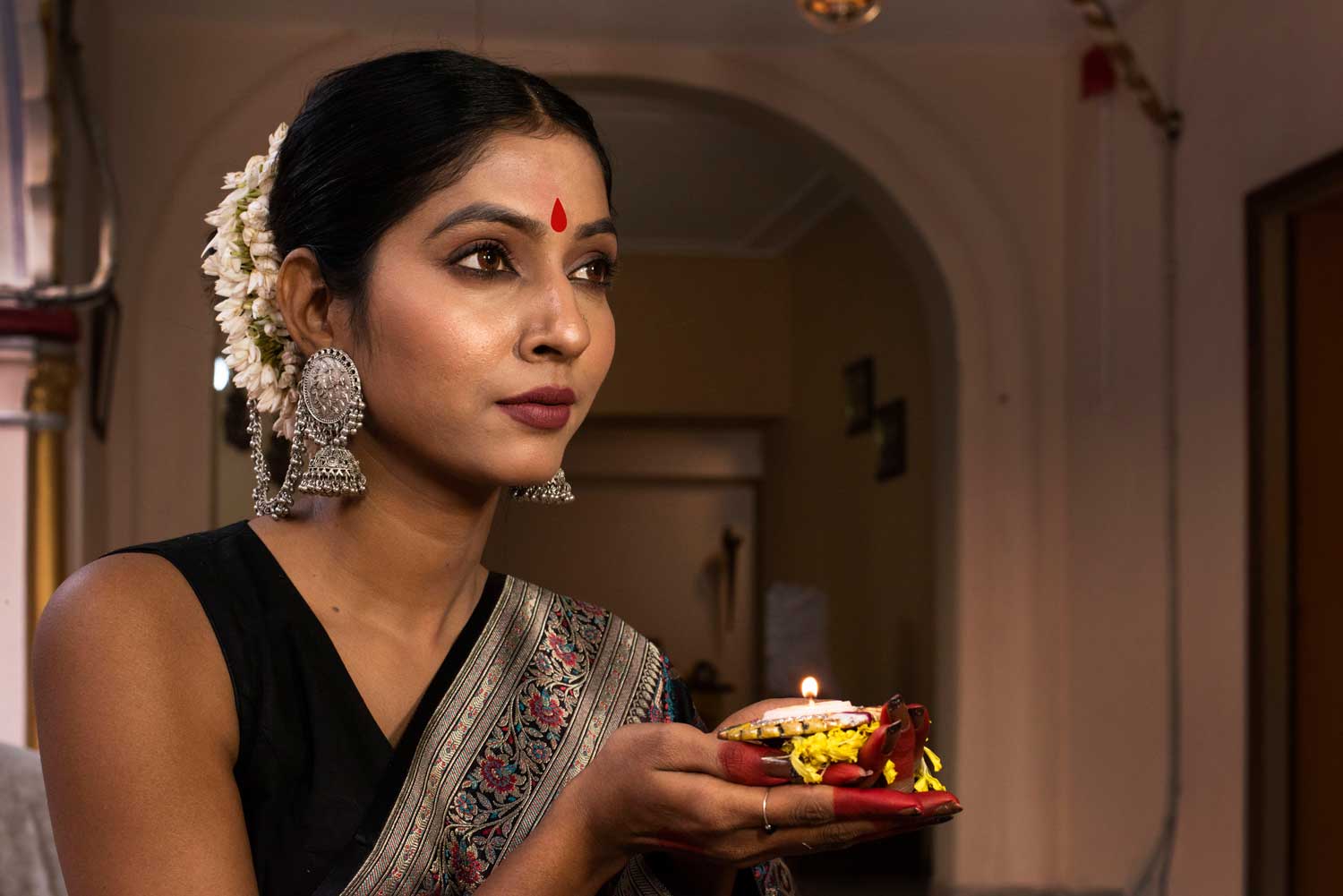 Black Tanchoi Jamawar Banarasi Handloom Saree Black Tanchoi Jamawar Banarasi Handloom Saree