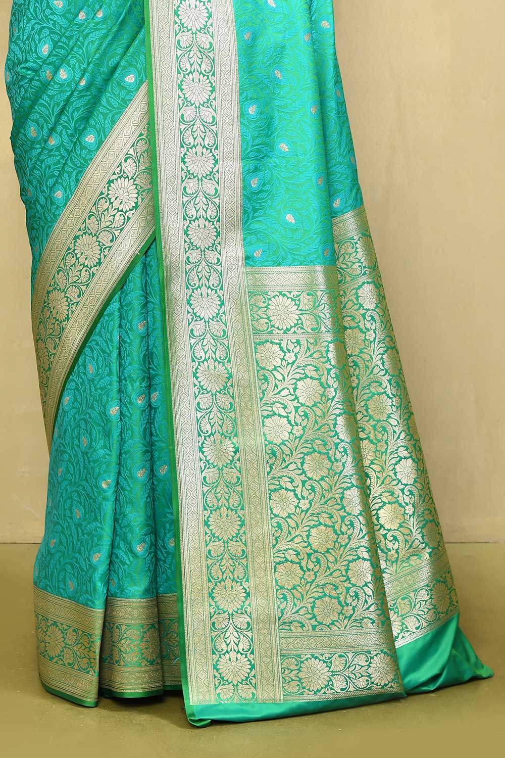 Sea Green Handloom Reshmi Tanchoi Banarasi Saree With Handwoven  Border Sea Green Handloom Reshmi Tanchoi Banarasi Saree With Handwoven  Border