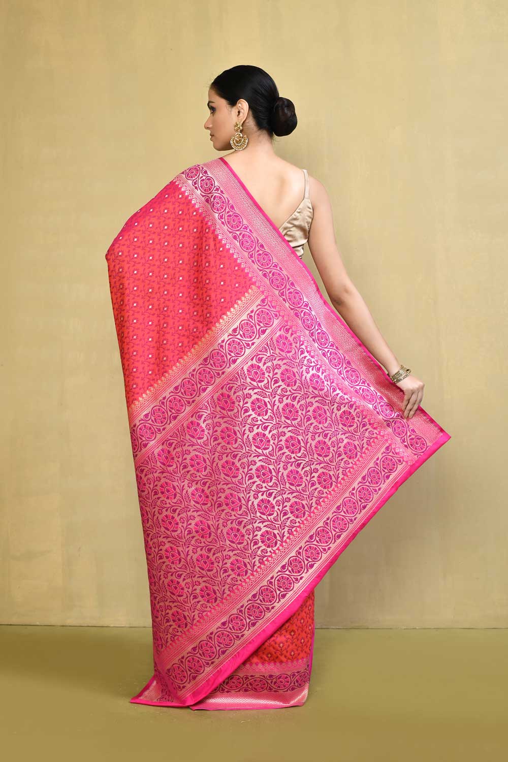 Peach- Pink Reshmi Tanchoi Banarasi Saree With Handwoven Border Peach- Pink Reshmi Tanchoi Banarasi Saree With Handwoven Border