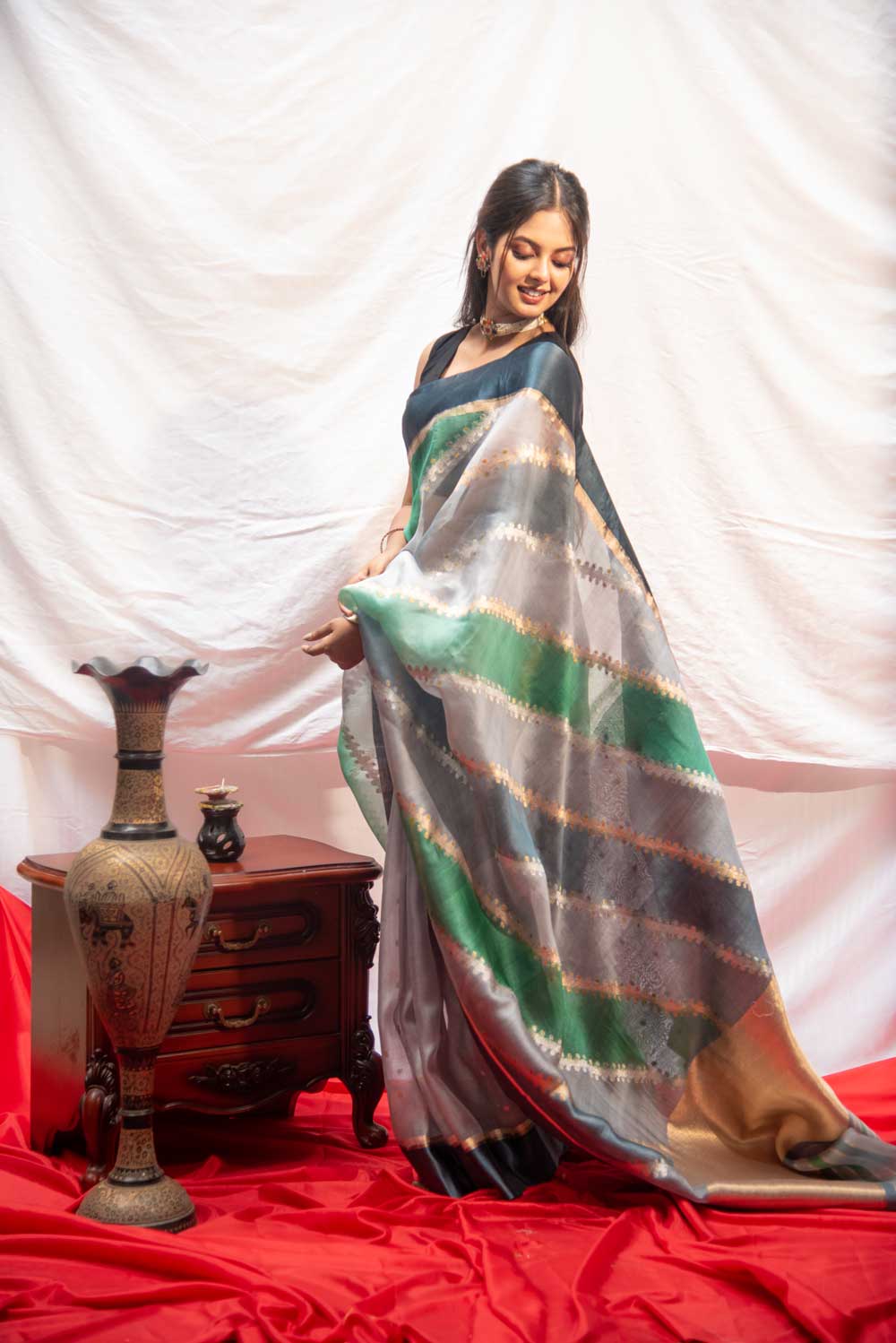 Grey And Green Rangkat Pure Kora Organza  Banarasi Handloom Silk Saree With Modern Contemporary Body Grey And Green Rangkat Pure Kora Organza  Banarasi Handloom Silk Saree With Modern Contemporary Body