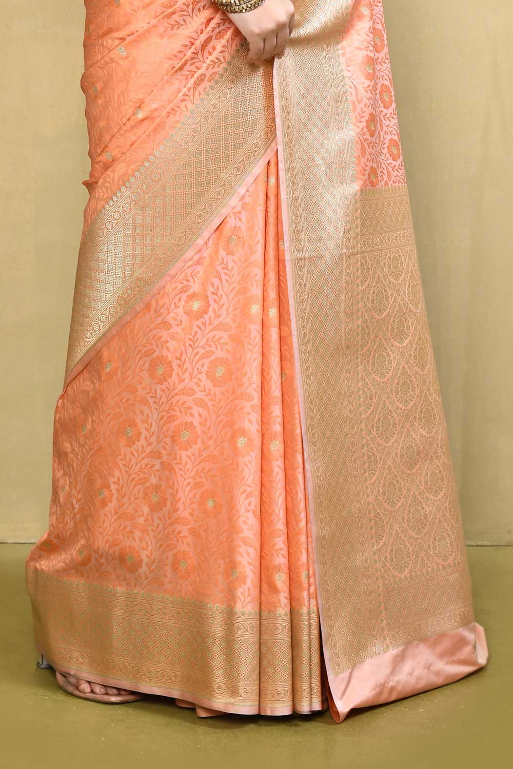 Light Peach Handloom Reshmi Tanchoi Banarasi Saree With Handwoven  Border Light Peach Handloom Reshmi Tanchoi Banarasi Saree With Handwoven  Border