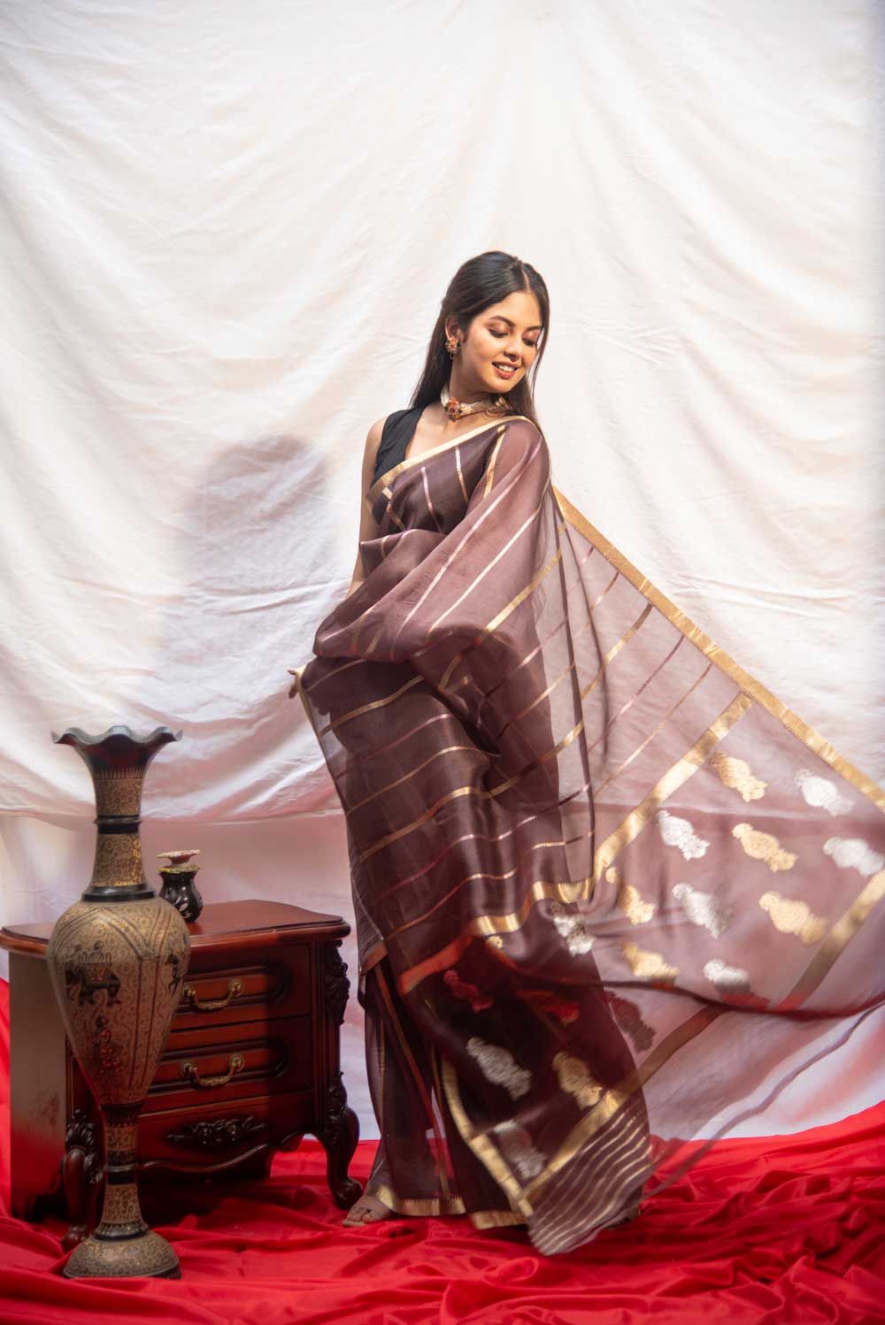 Coffee Brown Pure Organza Silk Banarasi Handloom Saree With Kadhua Striped Body And Sleak Gold Zari Border Coffee Brown Pure Organza Silk Banarasi Handloom Saree With Kadhua Striped Body And Sleak Gold Zari Border