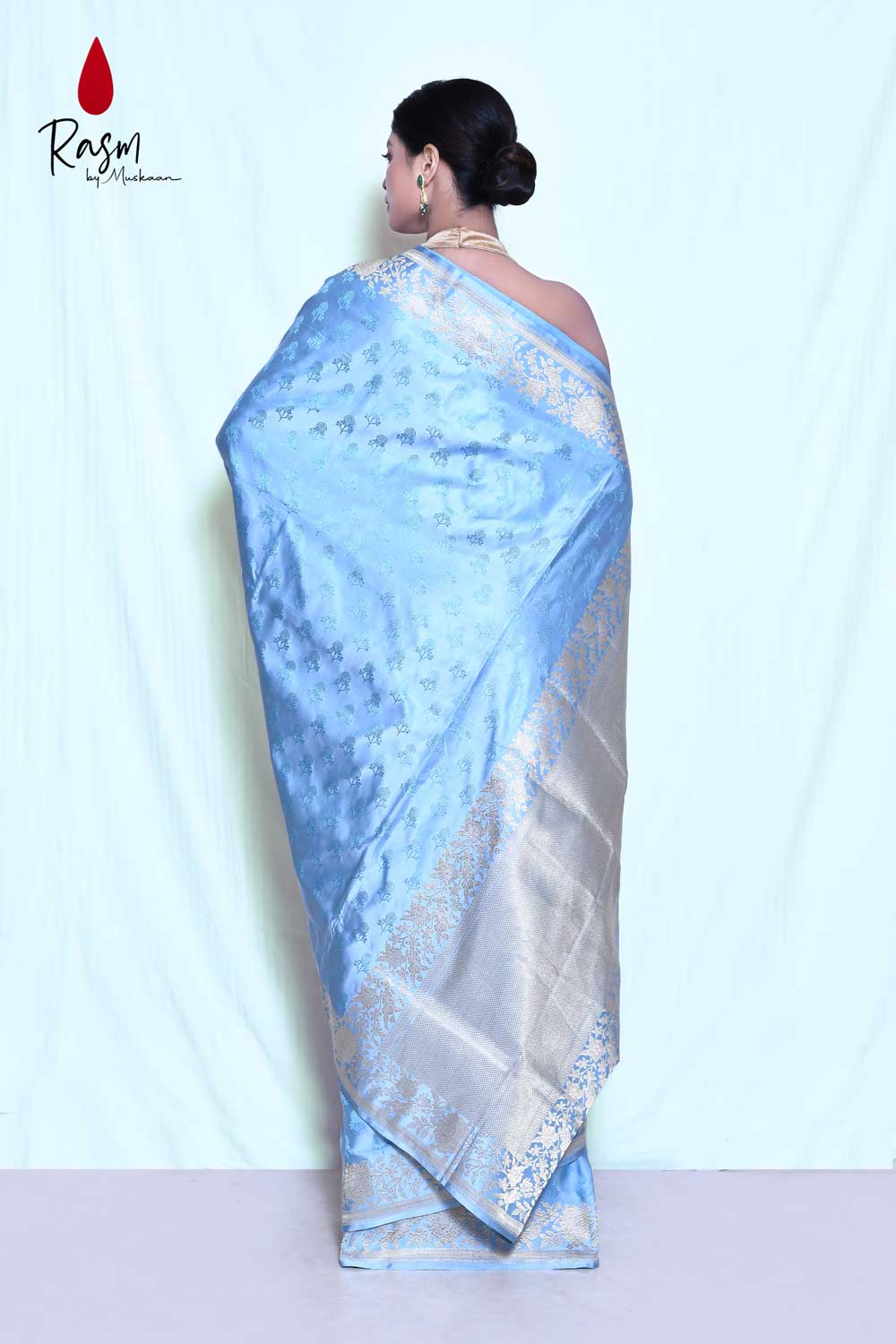Blue Handloom Saree With Kadhua Border Blue Handloom Saree With Kadhua Border
