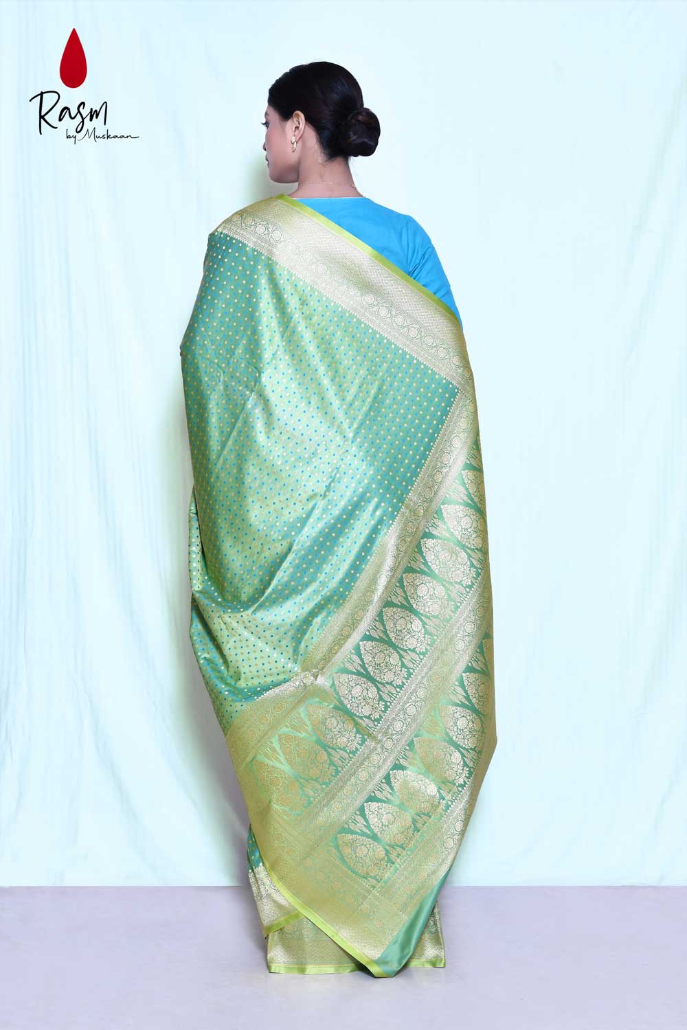 Tanchoi Banarasi Handloom Saree With Handwoven Jaal Tanchoi Banarasi Handloom Saree With Handwoven Jaal