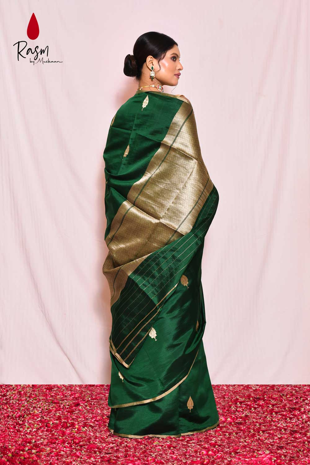 Bottle Green Pure Katan Banarasi Handloom Saree Bottle Green Pure Katan Banarasi Handloom Saree