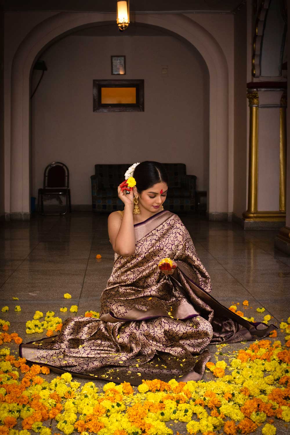 Plum Purple 'Shikargah'Banarasi Handloom Saree With Blouse Plum Purple 'Shikargah'Banarasi Handloom Saree With Blouse