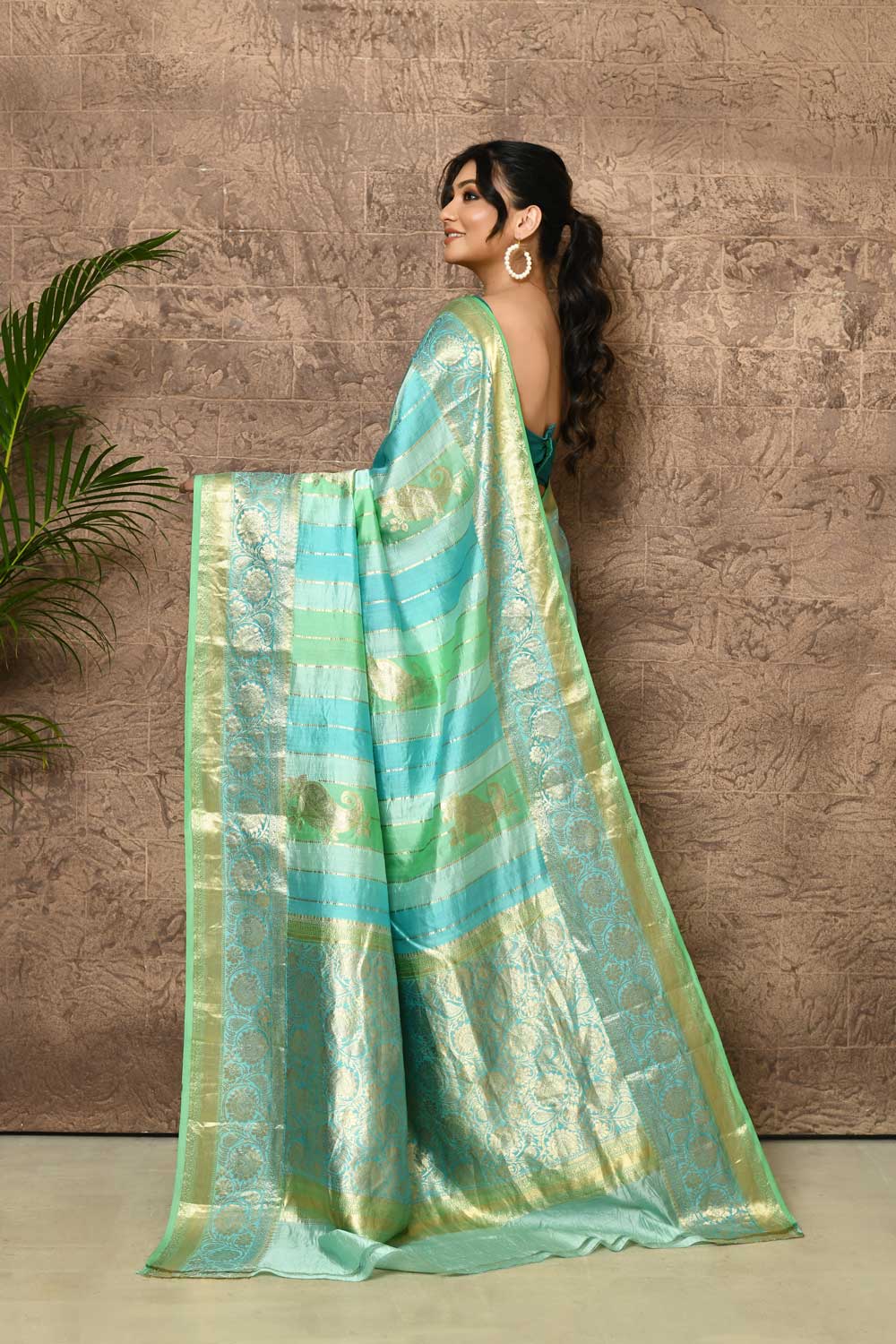 Rangkat Pure Katan Chiniya Silk Banarasi Handloom Saree With Ropa Sona Strped Body And Border Rangkat Pure Katan Chiniya Silk Banarasi Handloom Saree With Ropa Sona Strped Body And Border