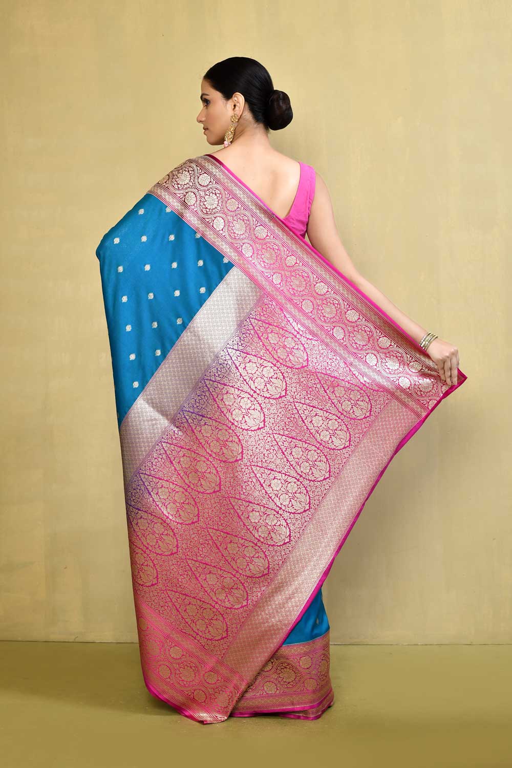 Blue And Pink Banarasi Handloom Saree With Blouse Blue And Pink Banarasi Handloom Saree With Blouse