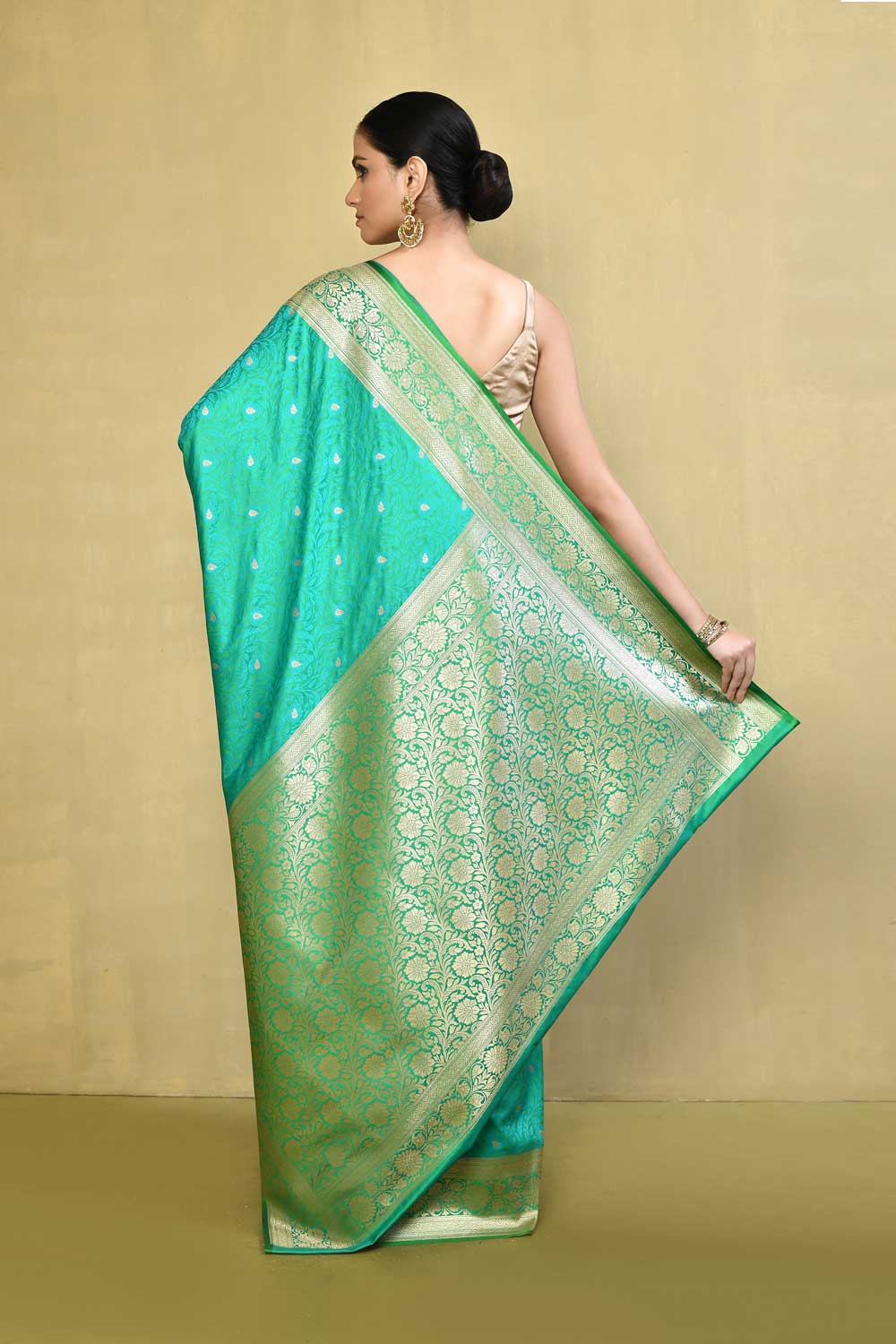 Sea Green Handloom Reshmi Tanchoi Banarasi Saree With Handwoven  Border Sea Green Handloom Reshmi Tanchoi Banarasi Saree With Handwoven  Border