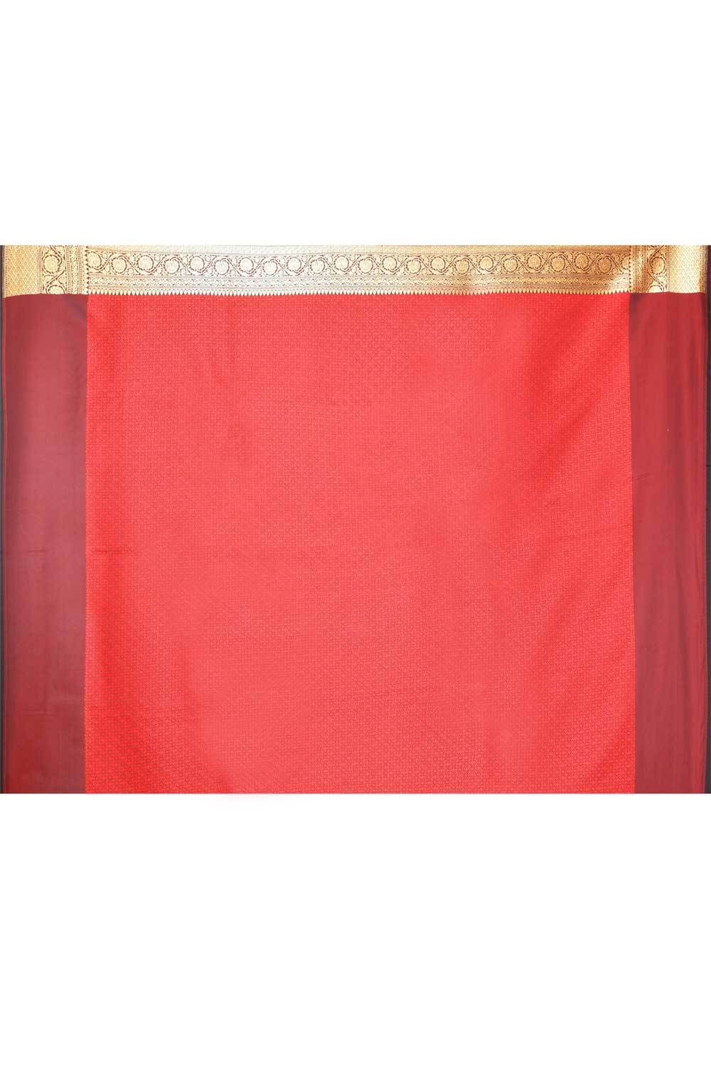 Tanchoi Banarasi Handloom Saree With Handwoven Booti Tanchoi Banarasi Handloom Saree With Handwoven Booti