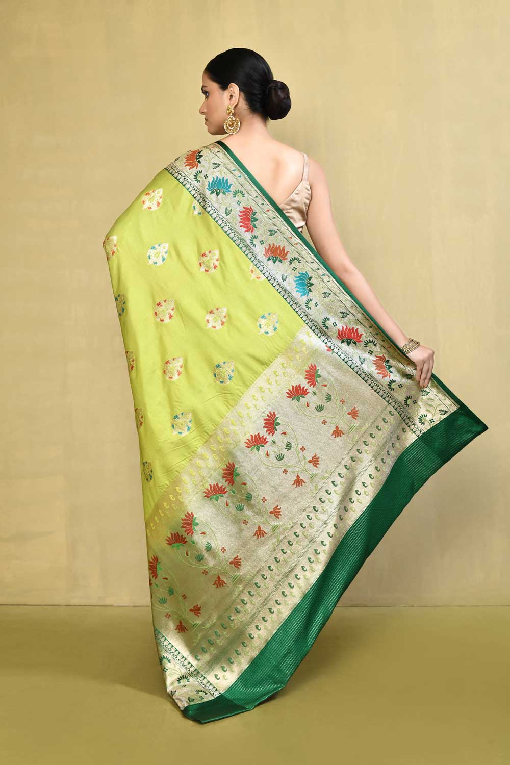 Green Paithani Banarasi Handloom Saree with Meenakari Boota and Border Green Paithani Banarasi Handloom Saree with Meenakari Boota and Border