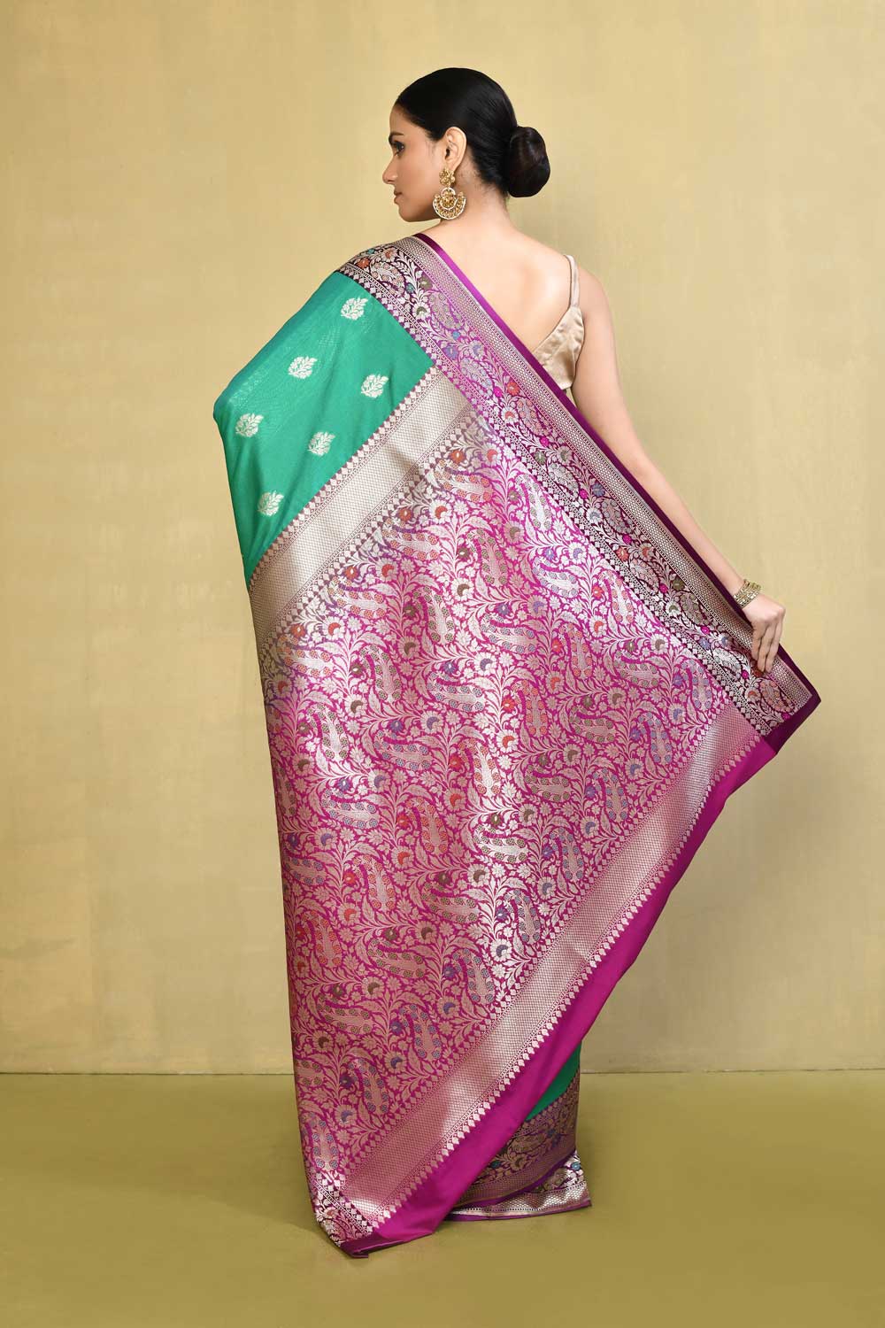 Handloom Saree With Contrast Meenakari banarasi Border Handloom Saree With Contrast Meenakari banarasi Border