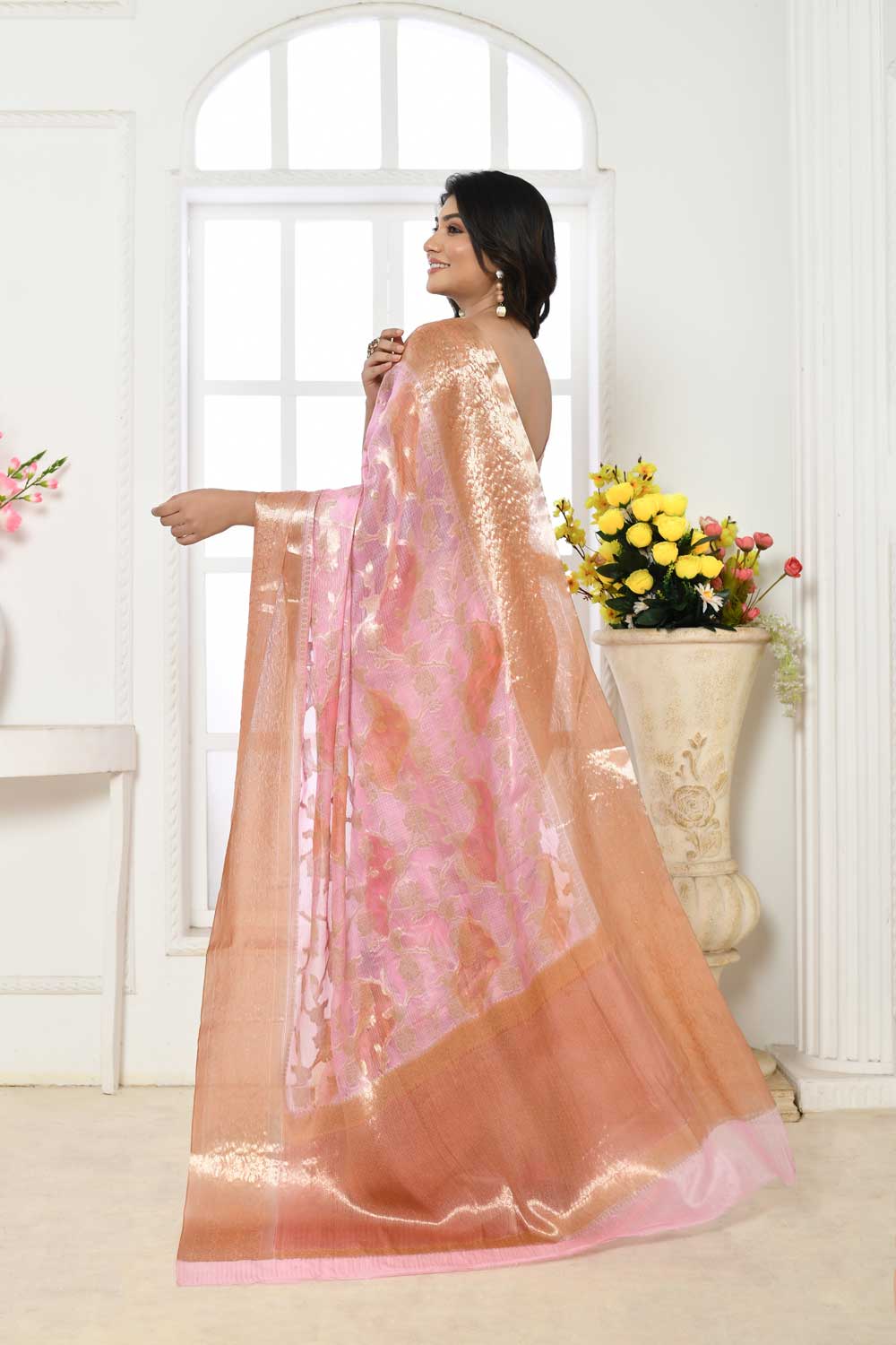 Rangkat Pure Kota Check Banarasi Handloom Saree Rangkat Pure Kota Check Banarasi Handloom Saree