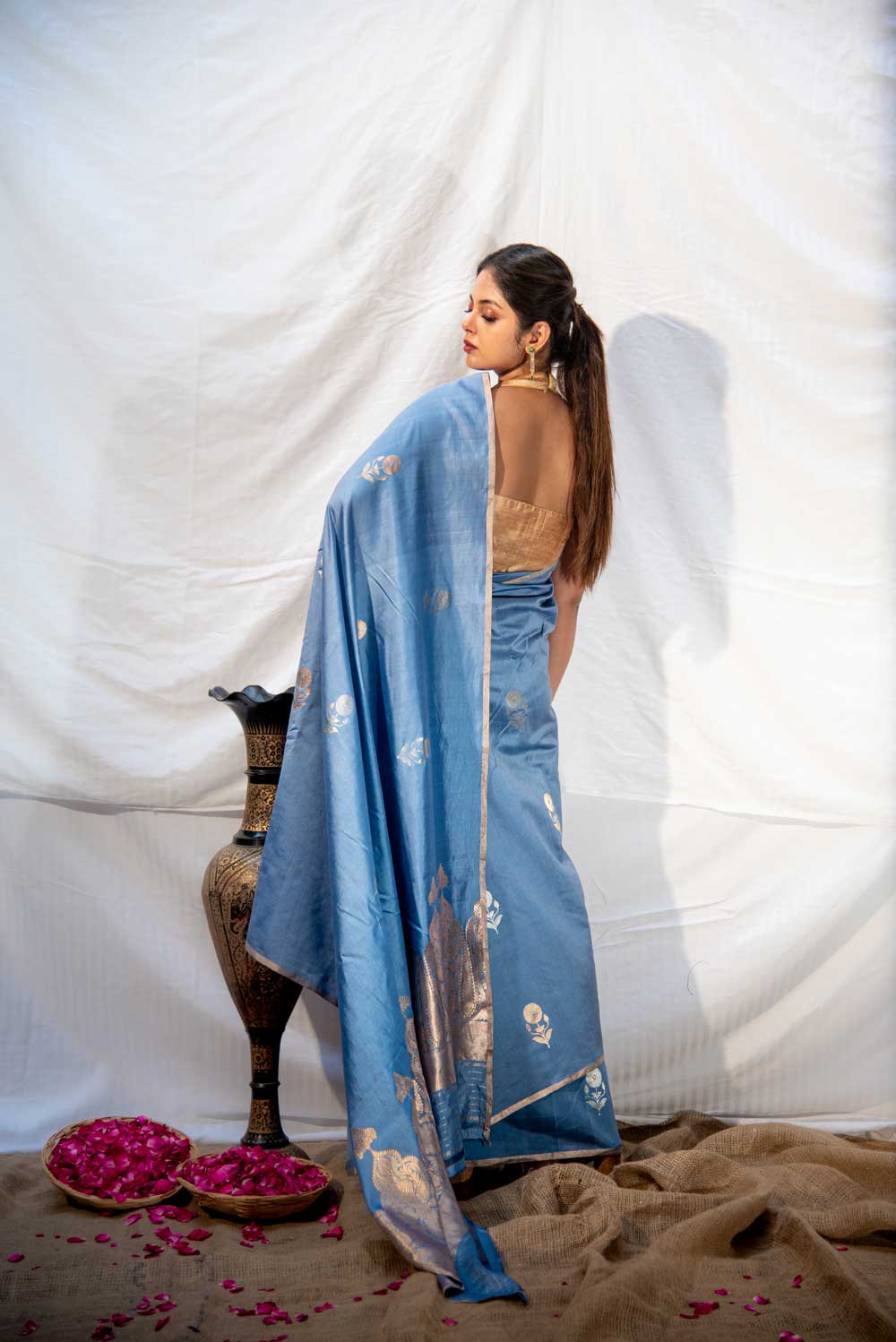 Rangkat Pure Katan Chiniya Silk Banarasi Handloom Saree With Kadhua Bootas Rangkat Pure Katan Chiniya Silk Banarasi Handloom Saree With Kadhua Bootas
