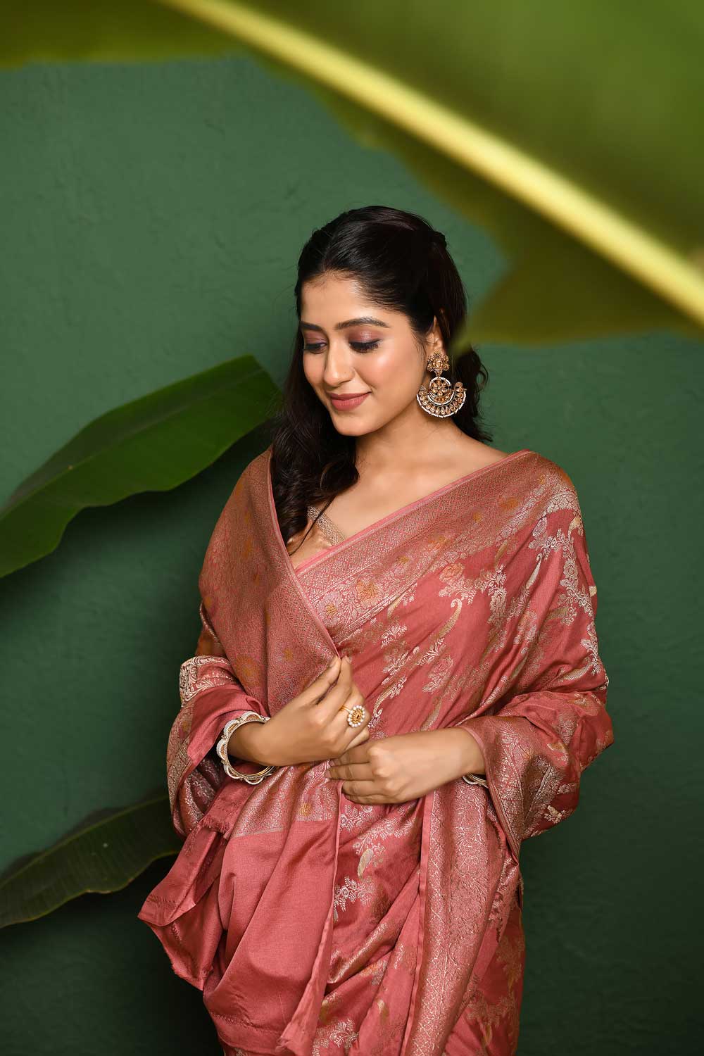 Rosegold Pink Mushru Satin Banarasi Handloom Saree With Meenkari Jaal And Border Rosegold Pink Mushru Satin Banarasi Handloom Saree With Meenkari Jaal And Border