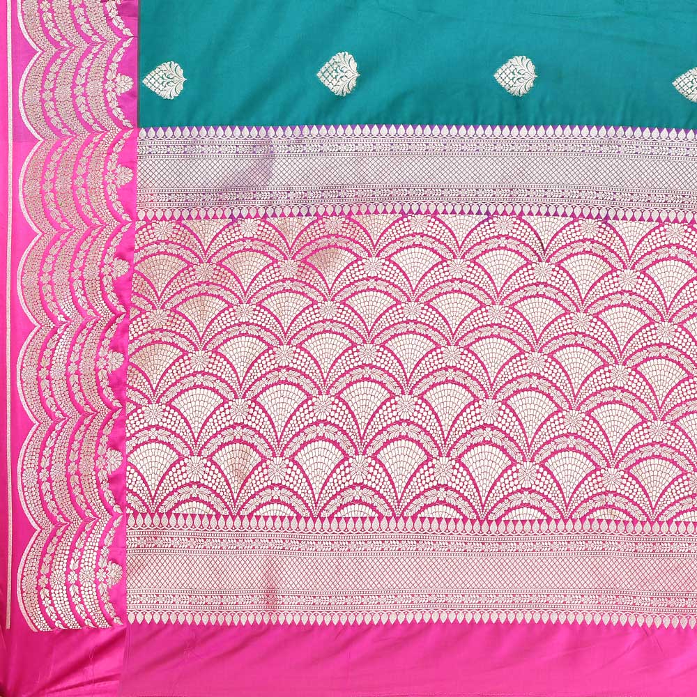 Blue And Green Saree With Contrast Scalloped Border Blue And Green Saree With Contrast Scalloped Border
