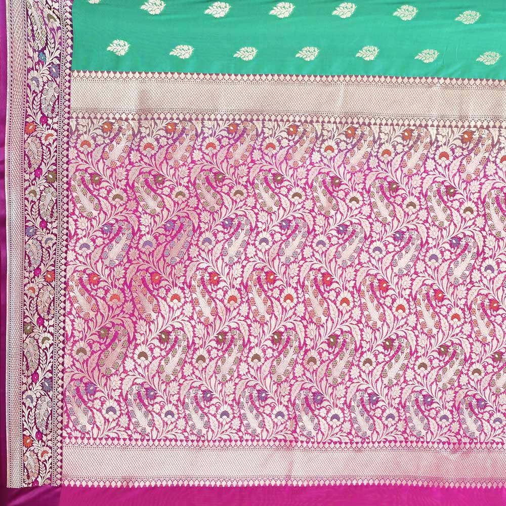 Green - Magenta Banarasi Handloom Saree With Blouse Green - Magenta Banarasi Handloom Saree With Blouse