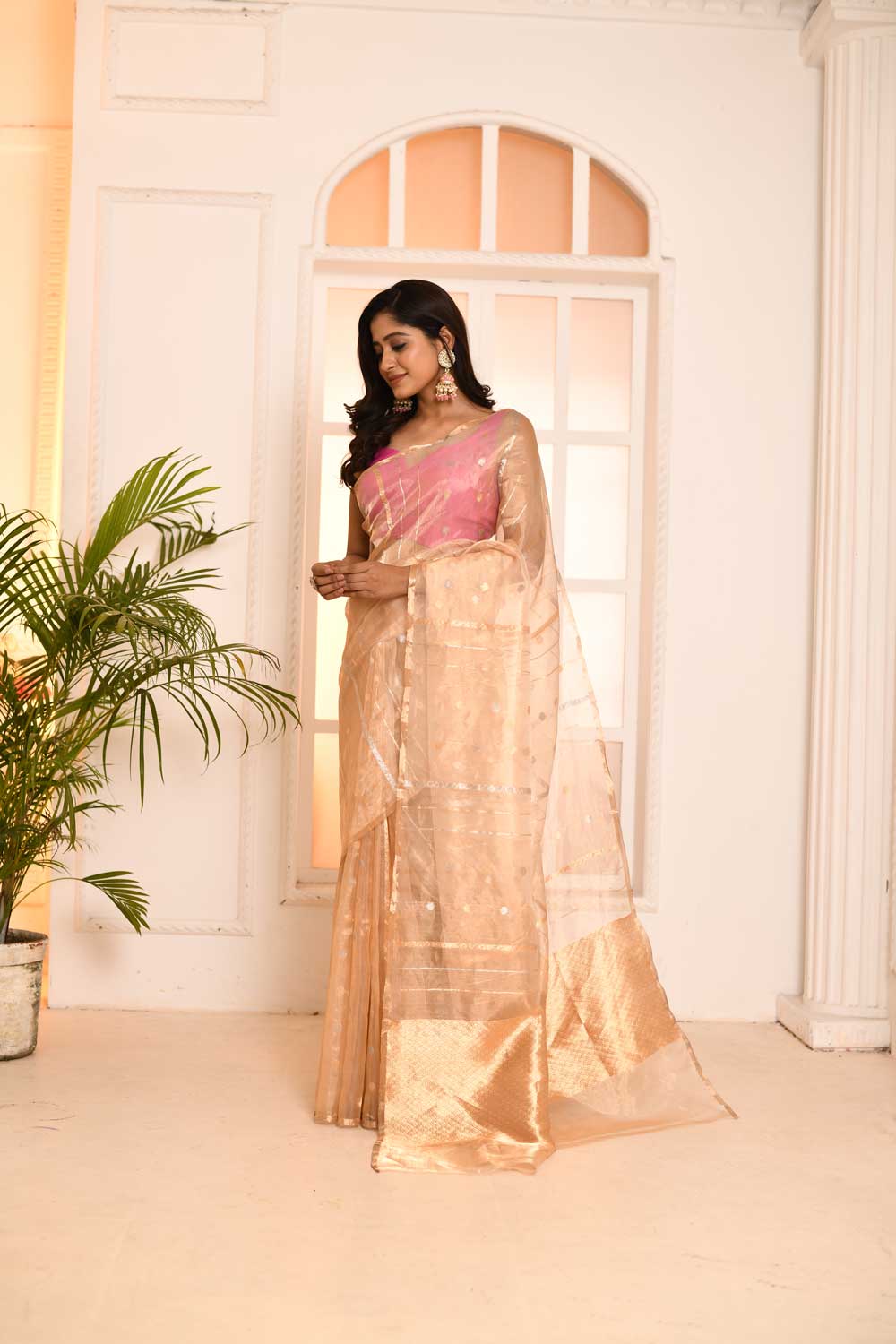 'GOLD' Pure Kora Silk Tissue Banarasi Handloom Saree 'GOLD' Pure Kora Silk Tissue Banarasi Handloom Saree