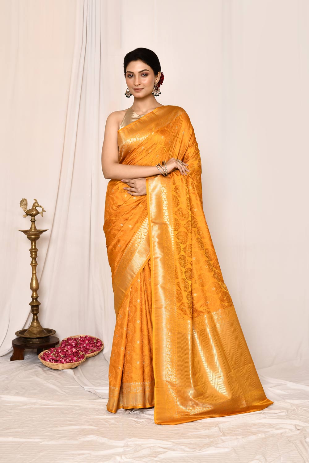 Mustard Semi Katan Mushru Satin Banarasi Tanchoi Handloom Saree Mustard Semi Katan Mushru Satin Banarasi Tanchoi Handloom Saree