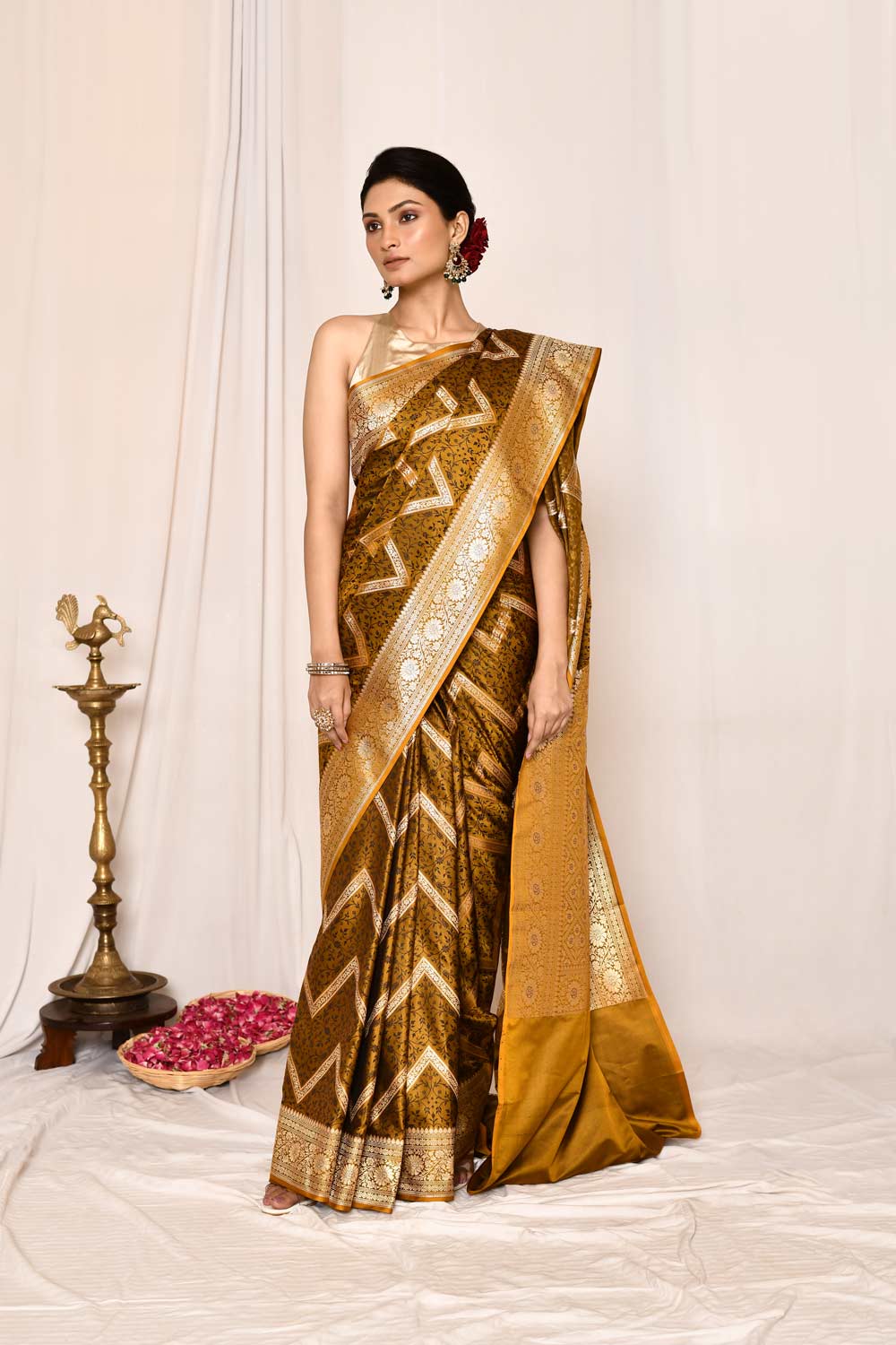 Mustard-Green Semi Katan Mushru Satin  Banarasi Handloom Saree Mustard-Green Semi Katan Mushru Satin  Banarasi Handloom Saree