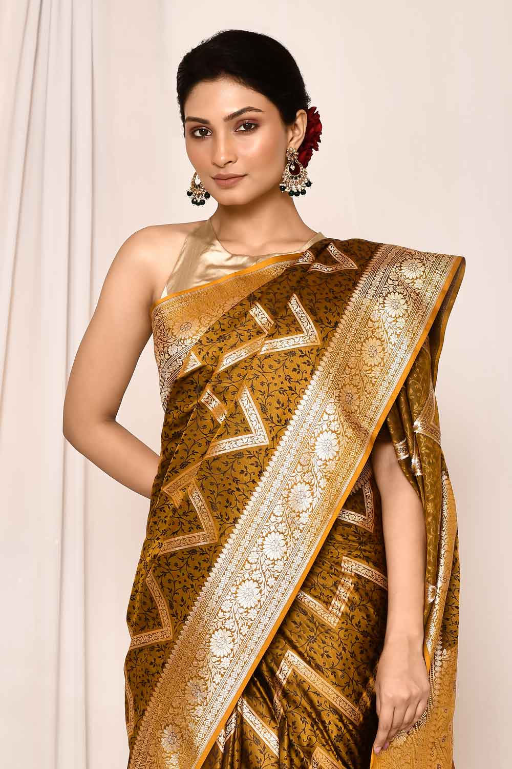Mustard-Green Semi Katan Mushru Satin  Banarasi Handloom Saree Mustard-Green Semi Katan Mushru Satin  Banarasi Handloom Saree