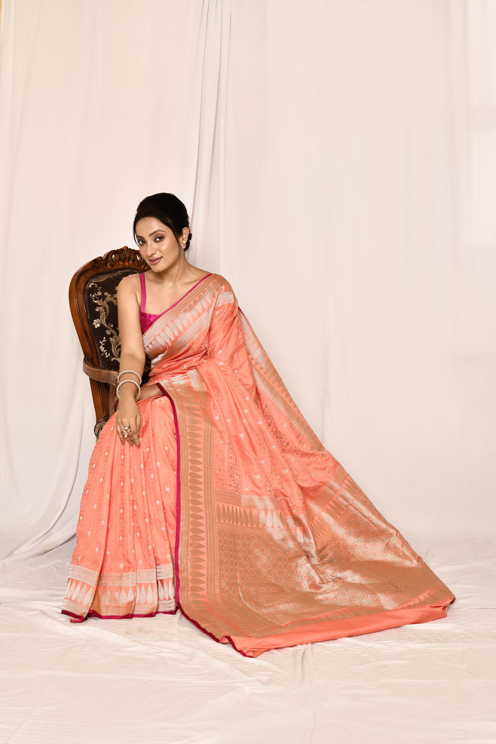 Coral Peach-Semi Katan Mushru Satin Banarasi Handloom Saree Coral Peach-Semi Katan Mushru Satin Banarasi Handloom Saree