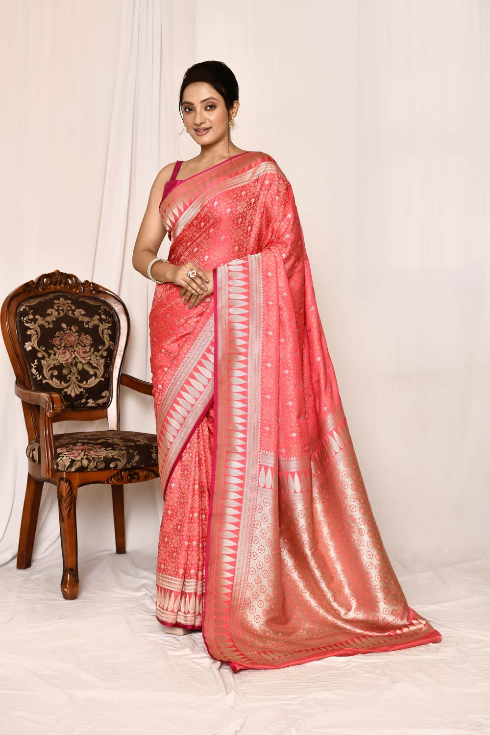 Pink -Peach Semi Katan Mushru Satin Banarasi Handloom Saree Pink -Peach Semi Katan Mushru Satin Banarasi Handloom Saree