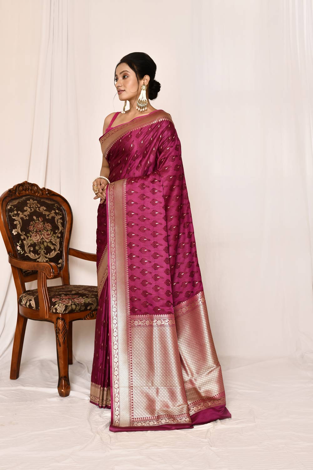 Magenta Purple Semi Katan Mushru Satin Banarasi Handloom Saree Magenta Purple Semi Katan Mushru Satin Banarasi Handloom Saree